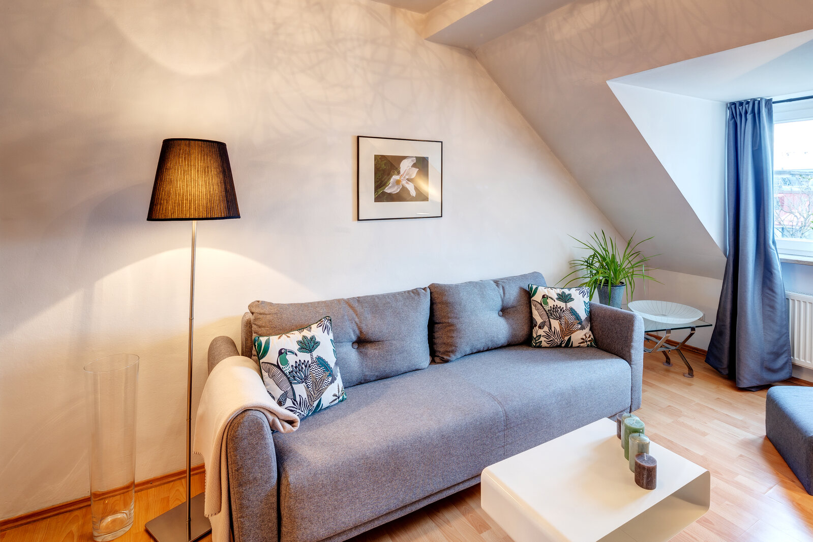 Furnished 3-room apartment in historic building - Photo 3
