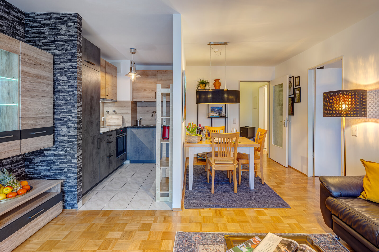 Cozy 2-room apartment with good traffic connections - Photo 4