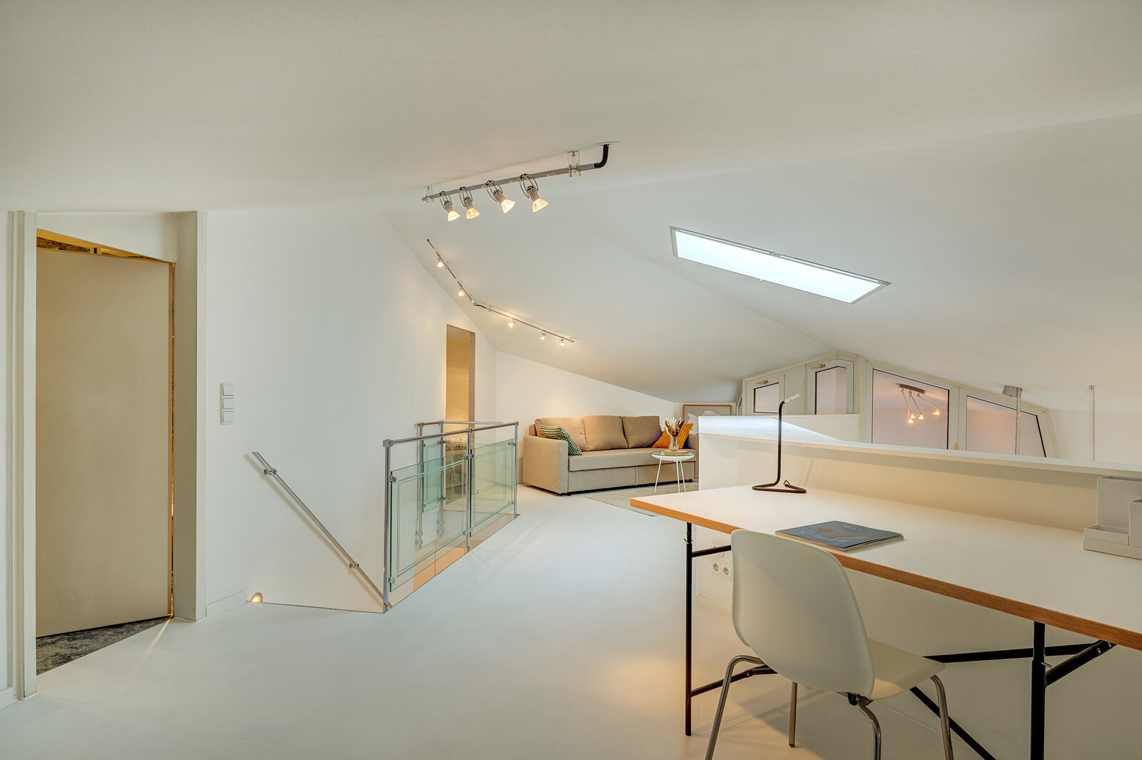 Beautifully furnished maisonette-gallery apartment in Bogenhausen - Foto 3