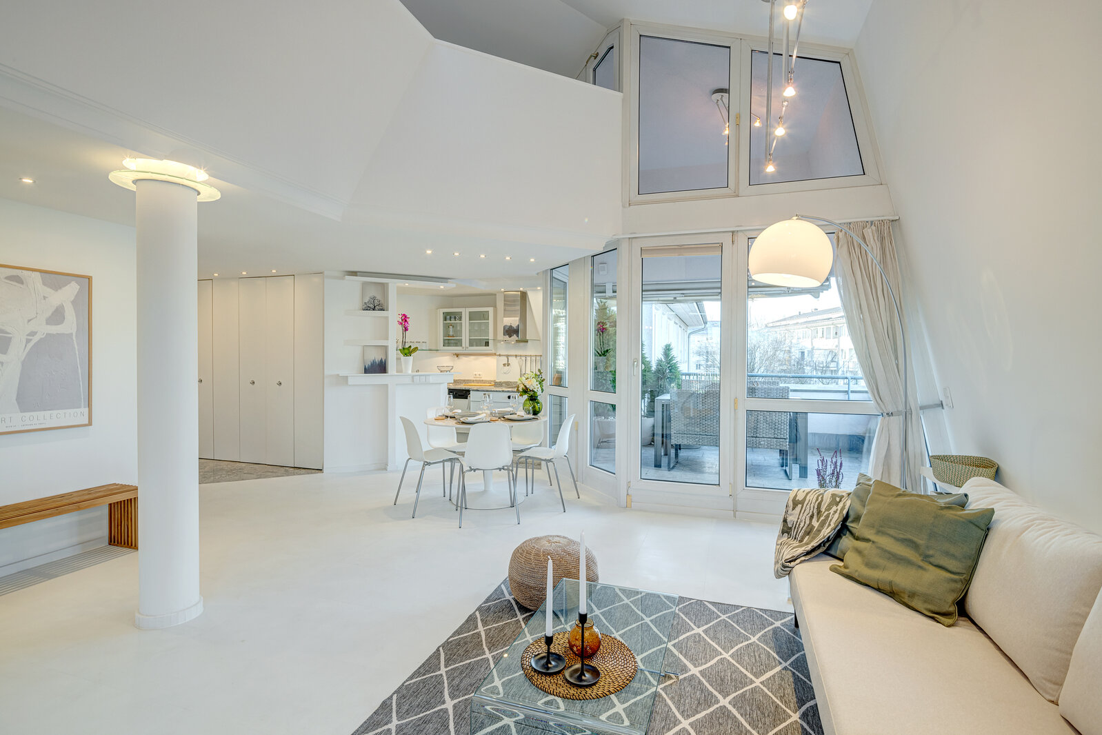 Beautifully furnished maisonette-gallery apartment in Bogenhausen - Foto 1