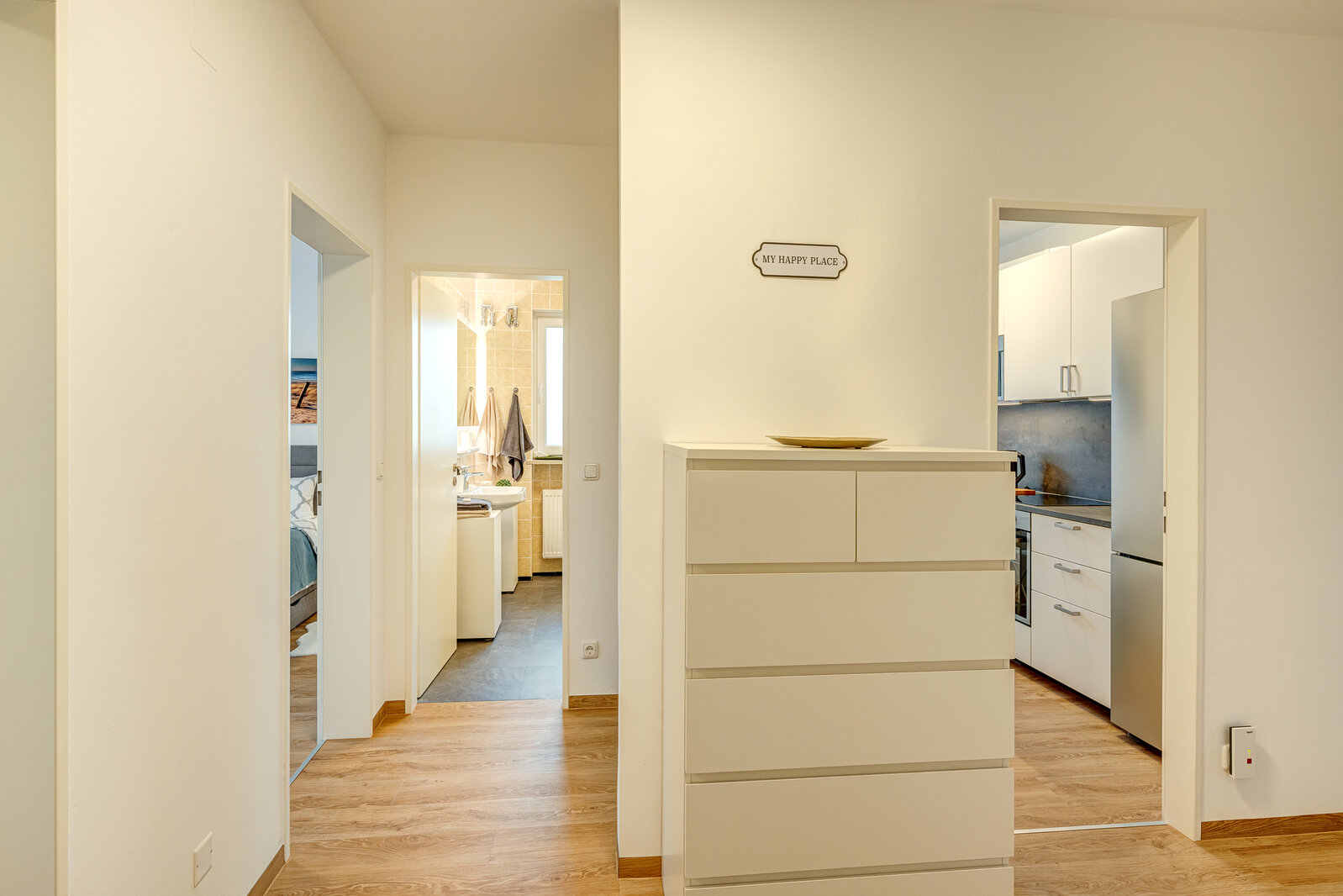 Waldperlach: Newly furnished and move-in ready - Photo 2