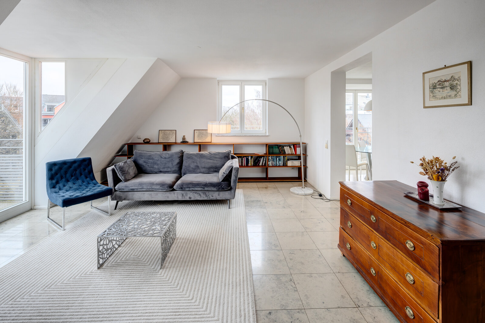 Bright attic apartment directly at the Würm river - Foto 1