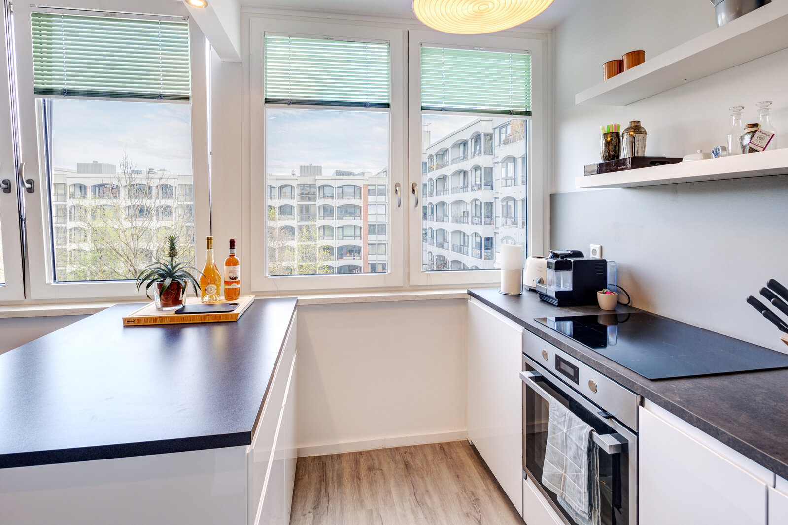 Spacious 1-room apartment with high-quality equipment - Photo 5