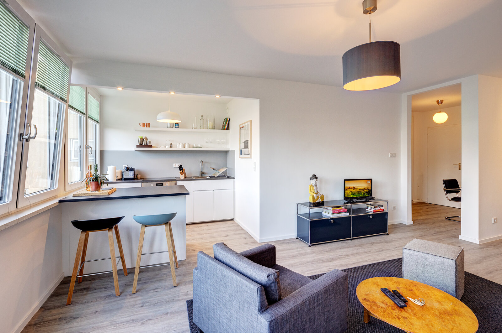 Spacious 1-room apartment with high-quality equipment - Photo 1