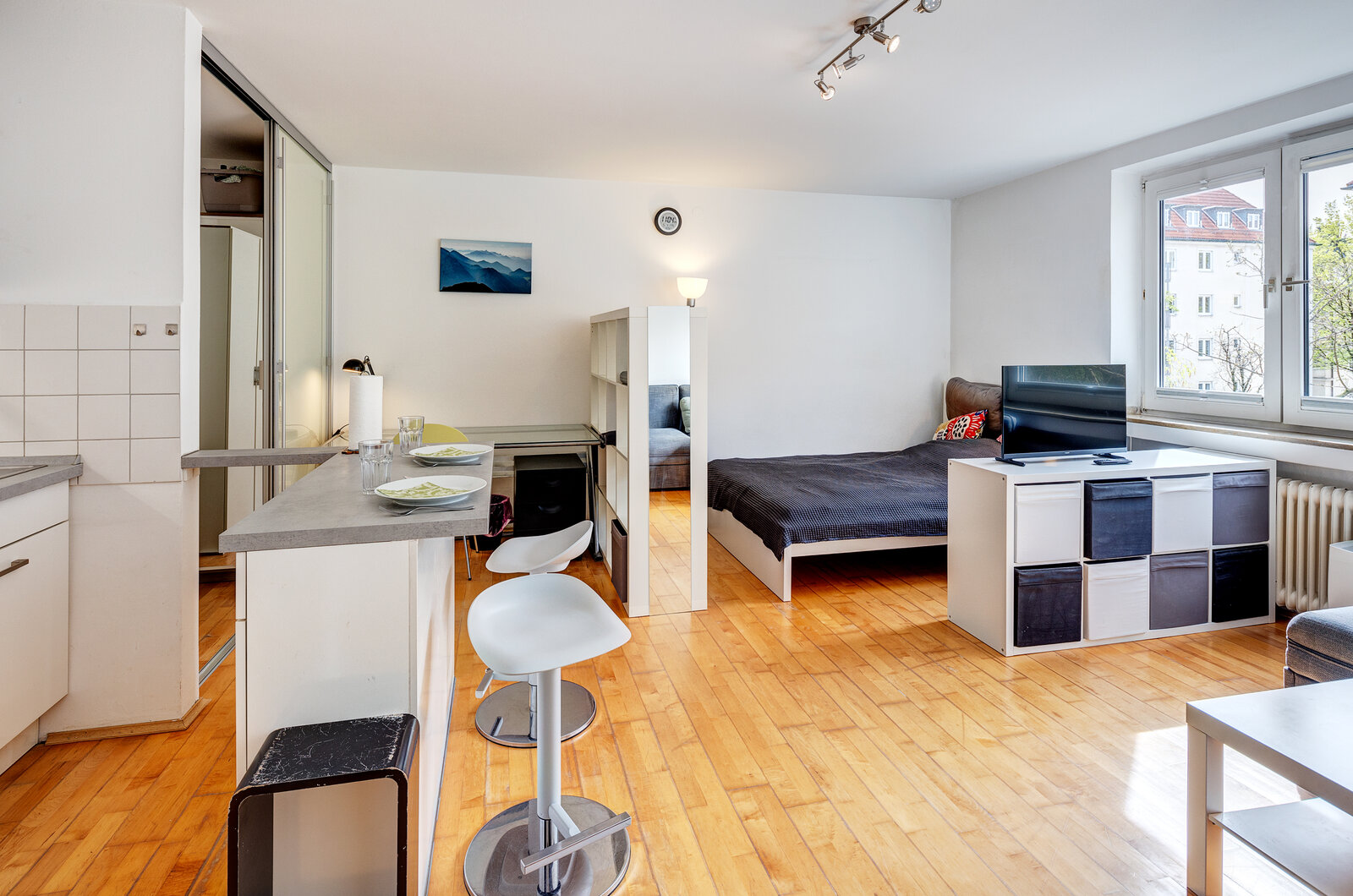 City apartment: sunny, modern, quiet backyard location - Foto 2