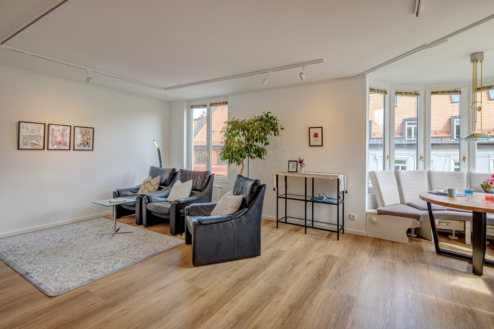 Cozy 2-room apartment with bay window - Foto 1