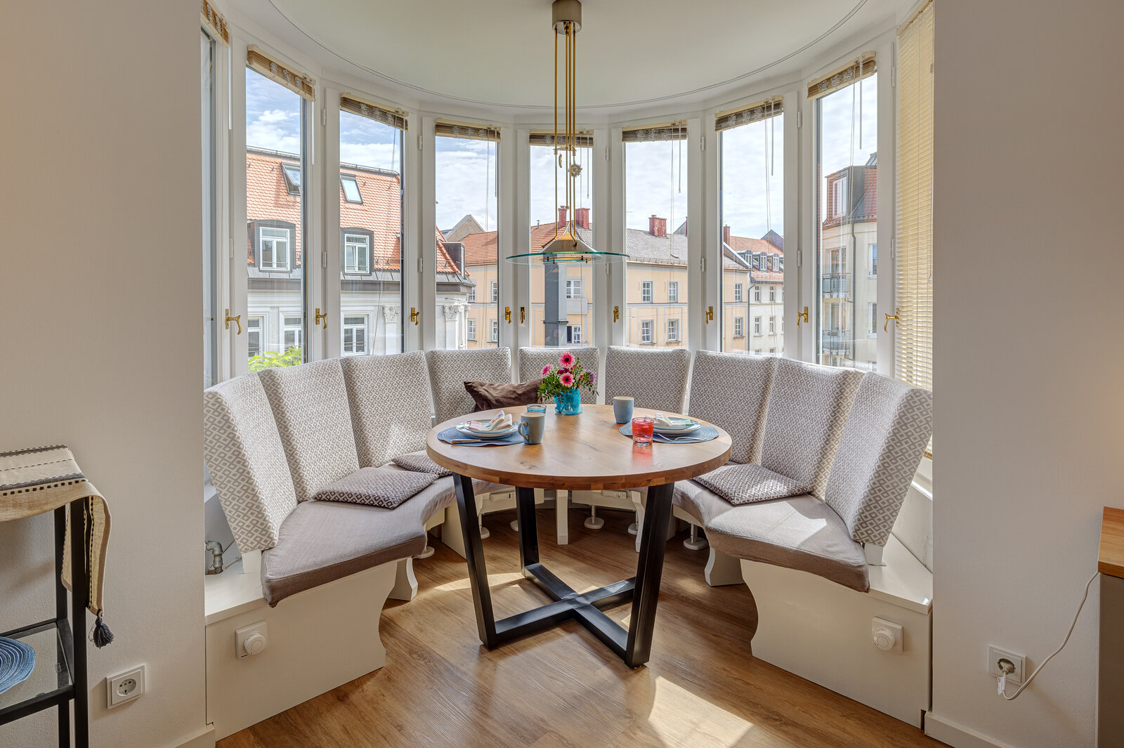 Cozy 2-room apartment with bay window - Foto 4