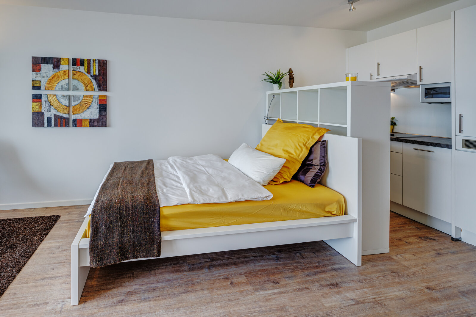 Apartment mit Panoramablick, schön und hell möbliert - Photo 2