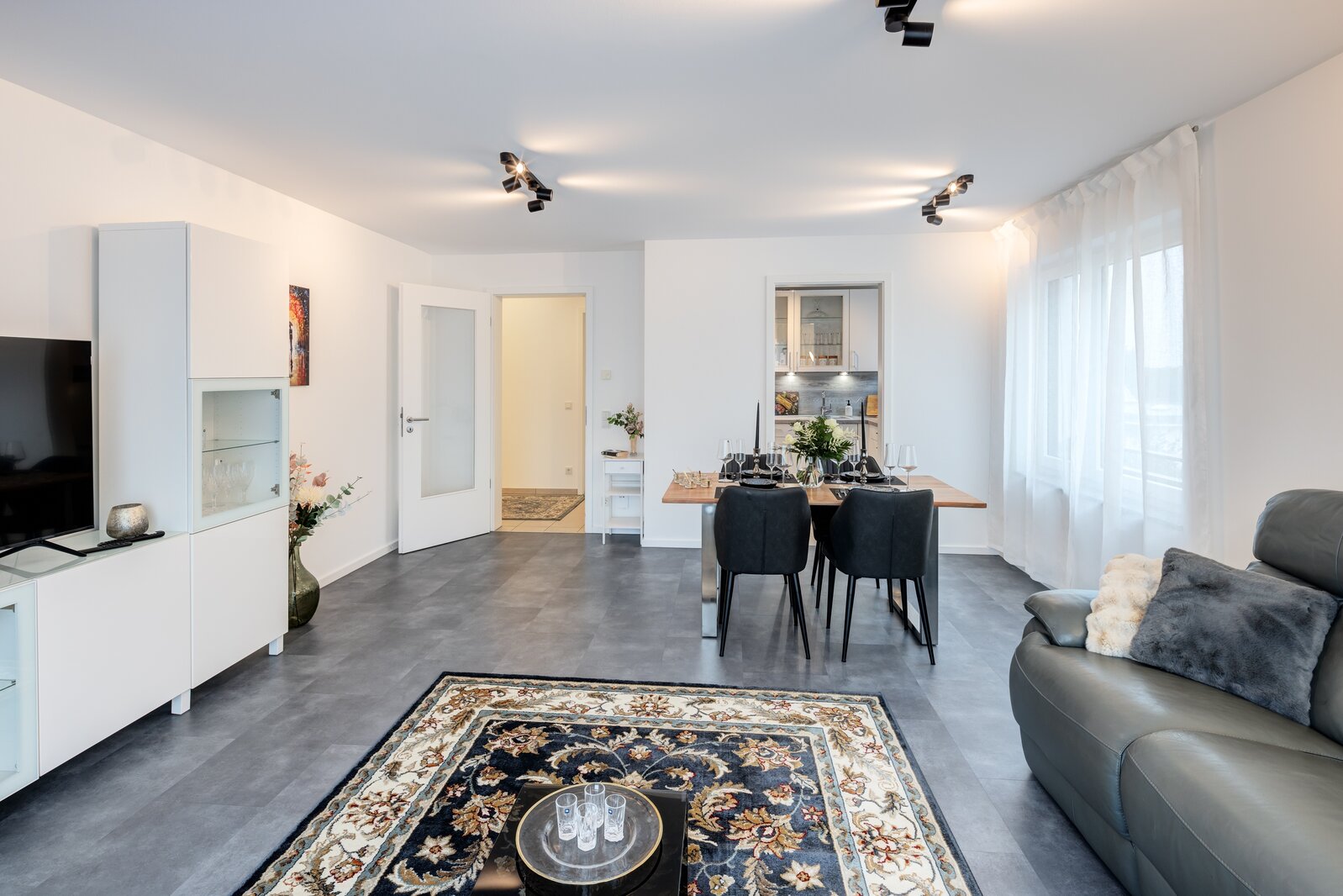Bright 3-room apartment, like new furniture - Foto 3