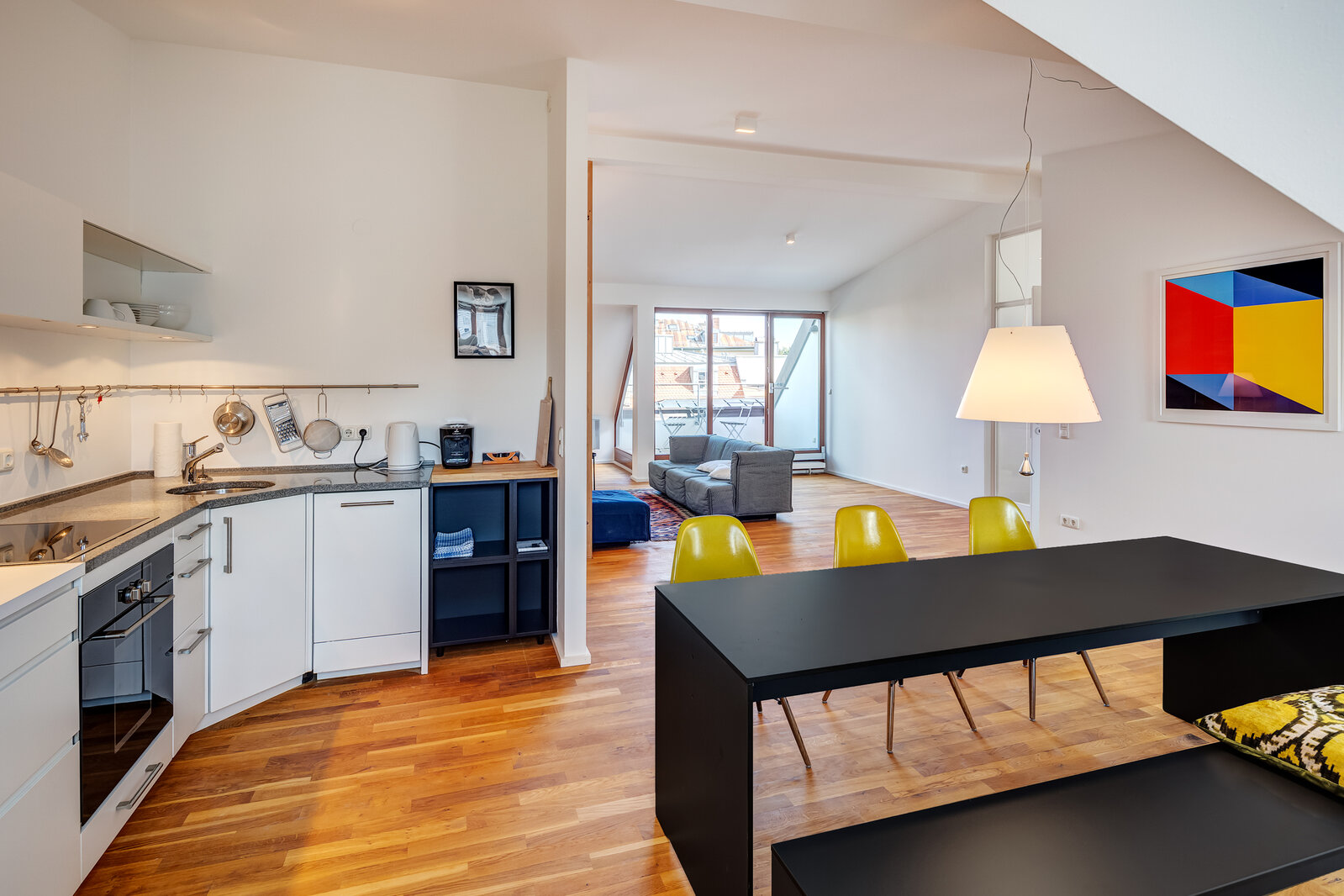 Bright attic apartment – your individual home - Photo 1