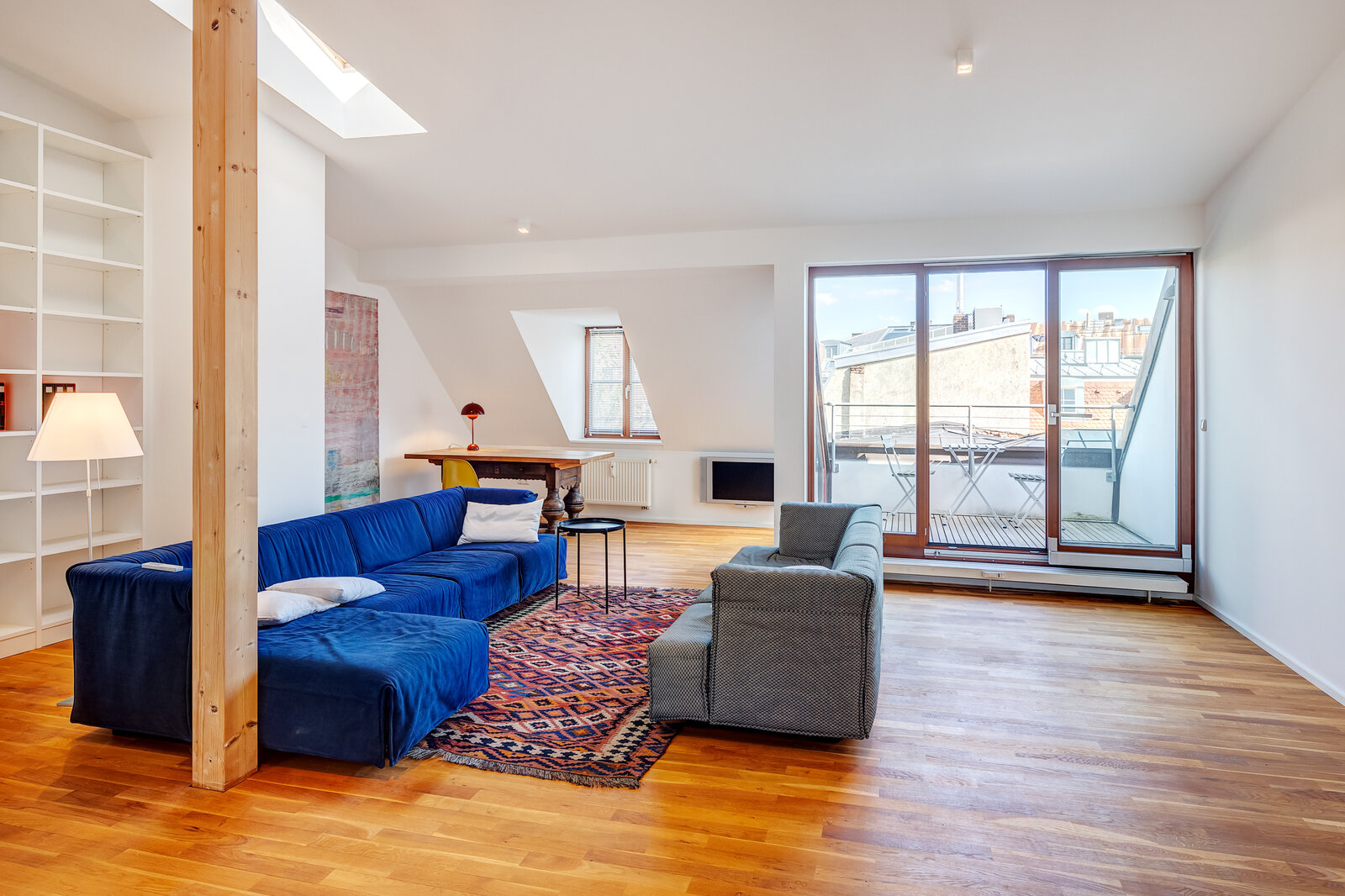 Bright attic apartment – your individual home - Photo 3