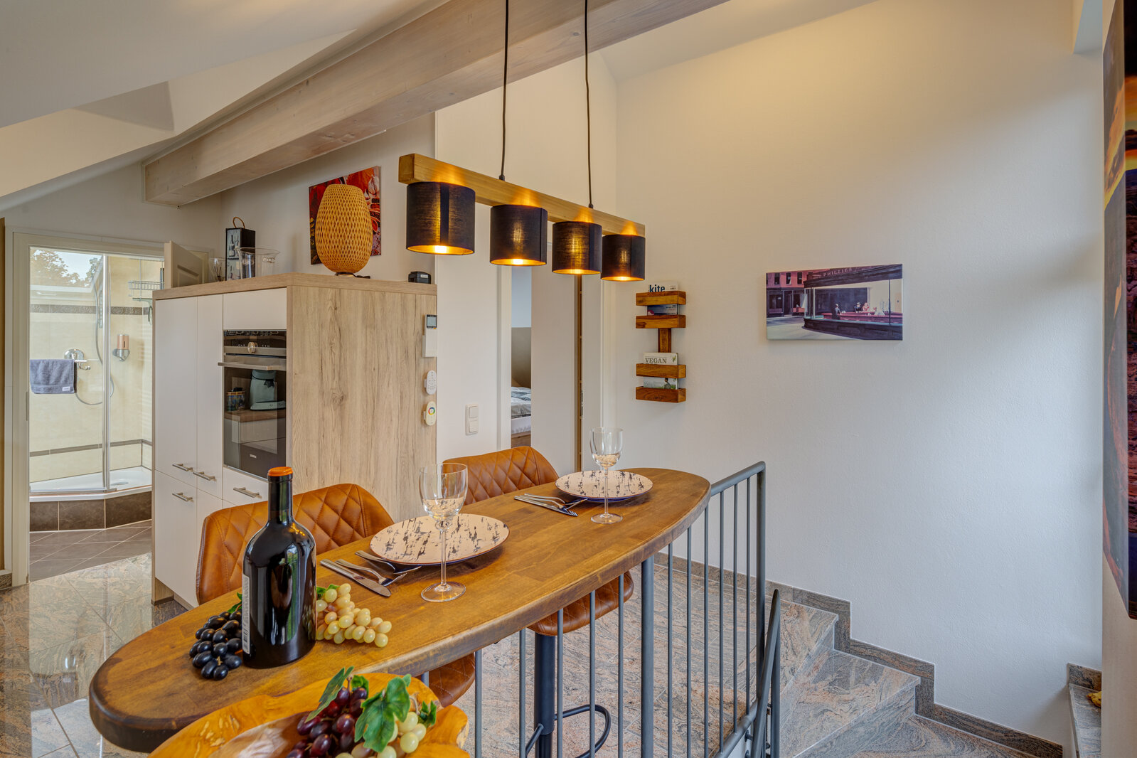 Beautiful attic apartment fro rent in quiet area - Photo 2