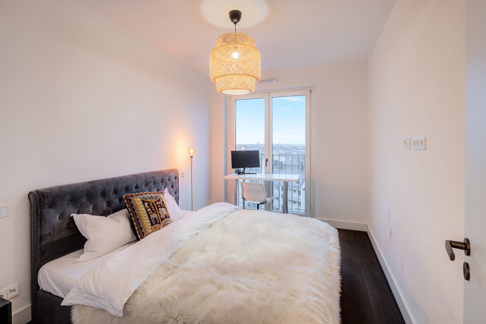 Furnished luxury apartment for rent - Photo 3