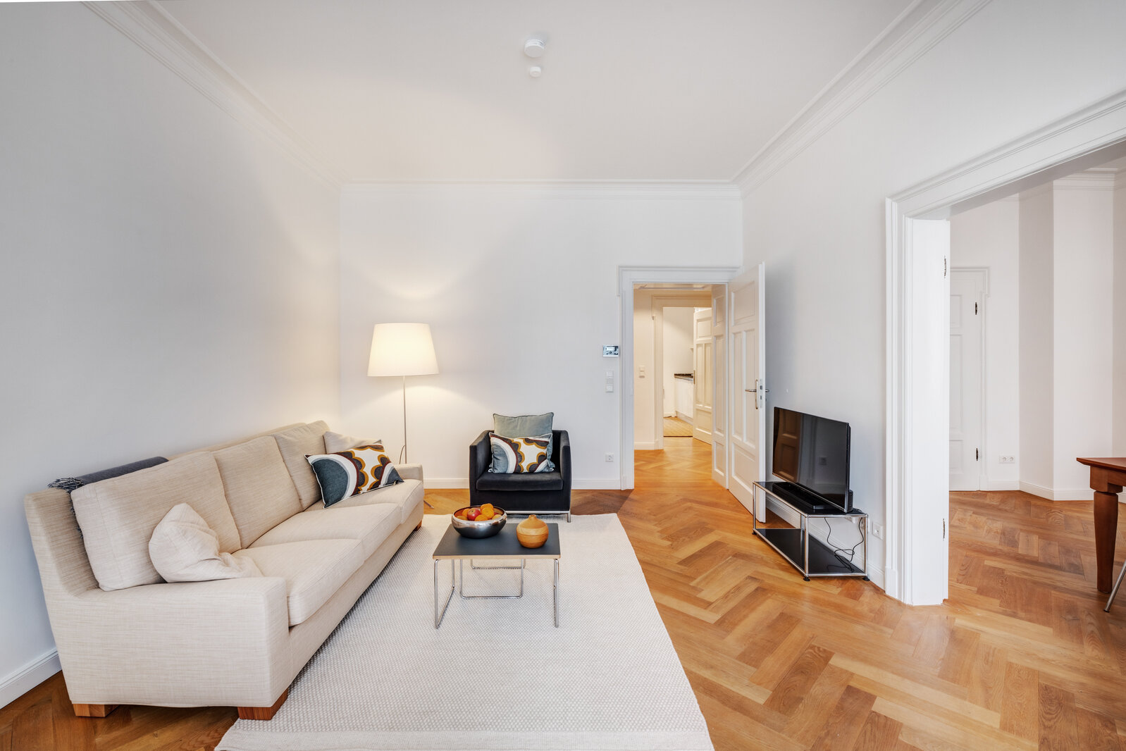 Apartment with ideal layout in Neuhausen - Photo 1