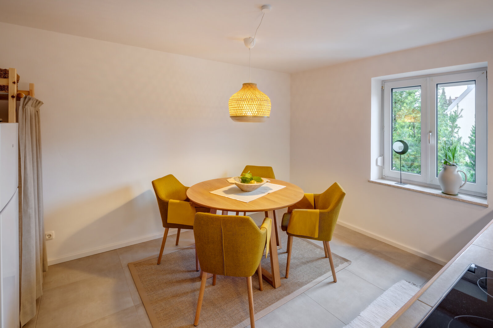 Bright furnished apatment in quiet area for rent - Photo 4