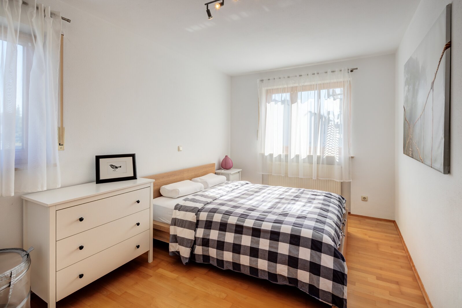 Bright 2-room apartment for rent with parking space - Photo 4