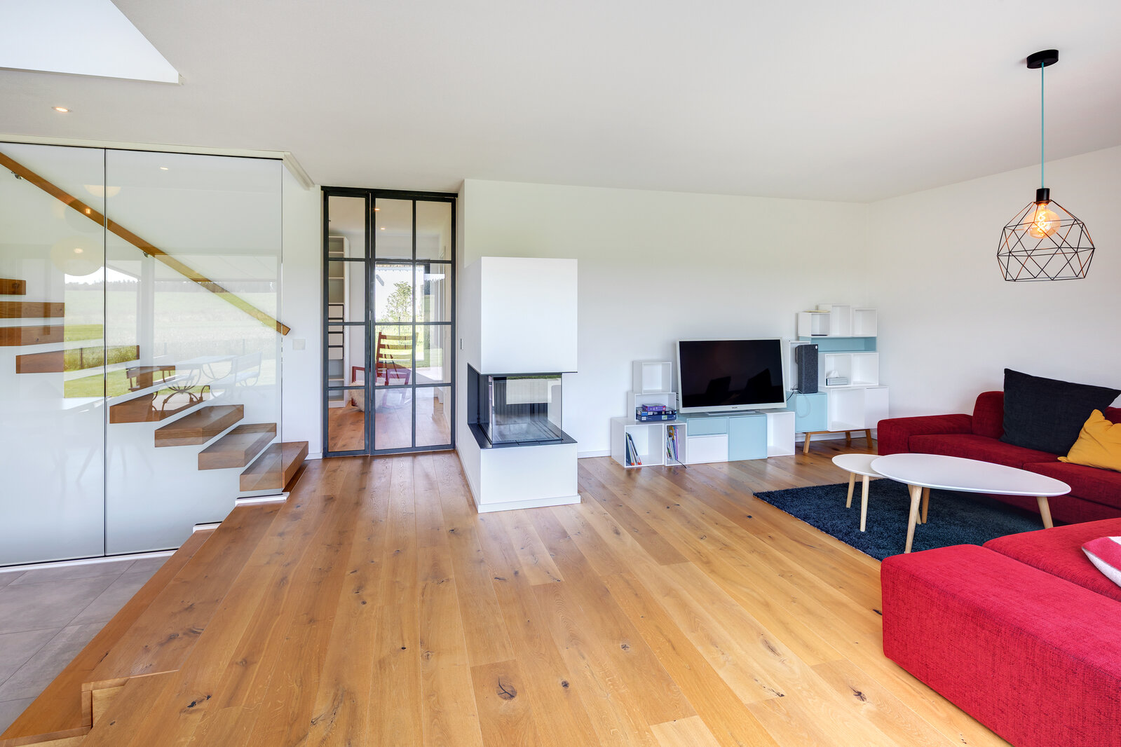 Modern architect house with unobstructed view - Photo 2