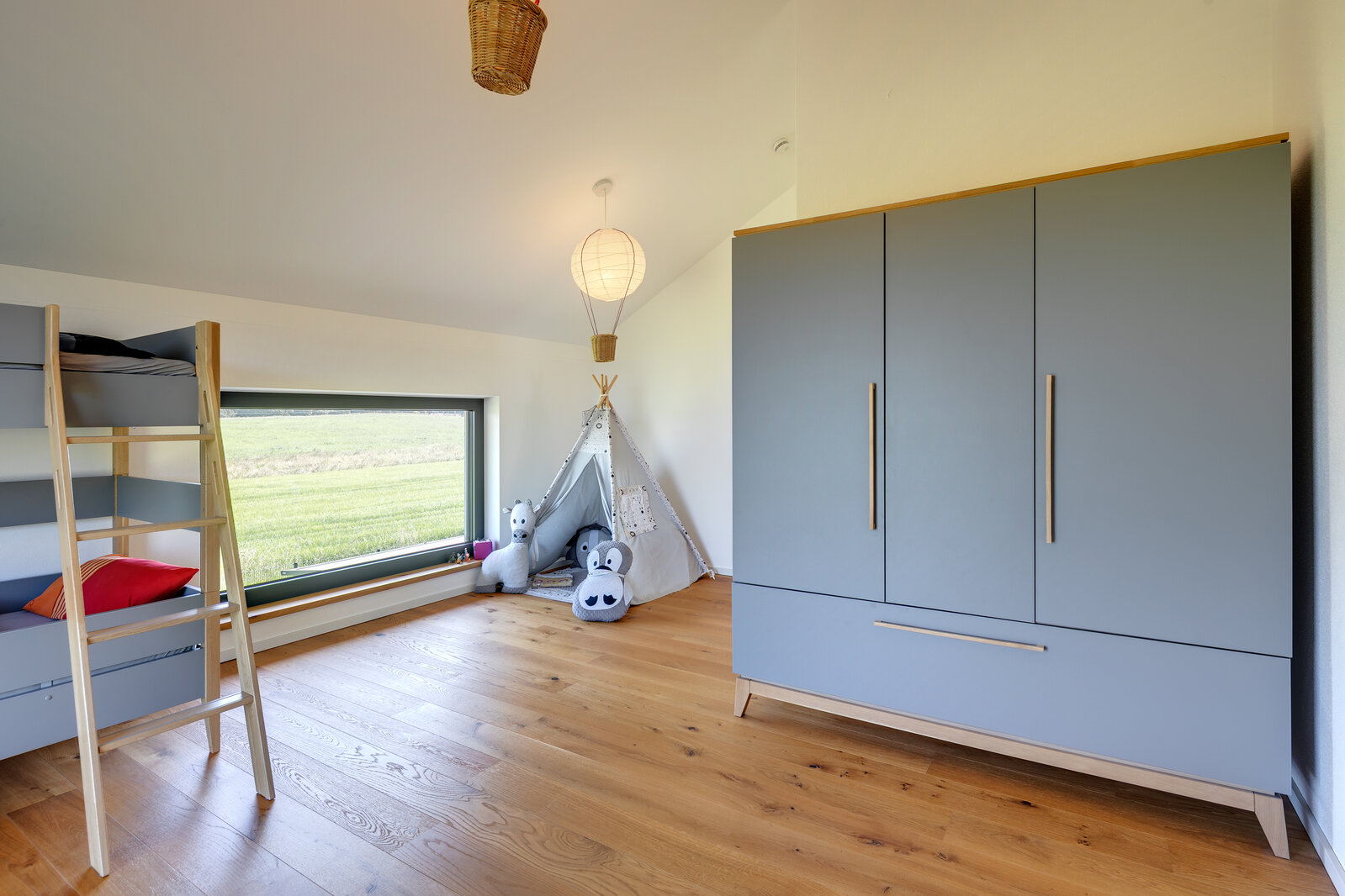Modern architect house with unobstructed view - Photo 5