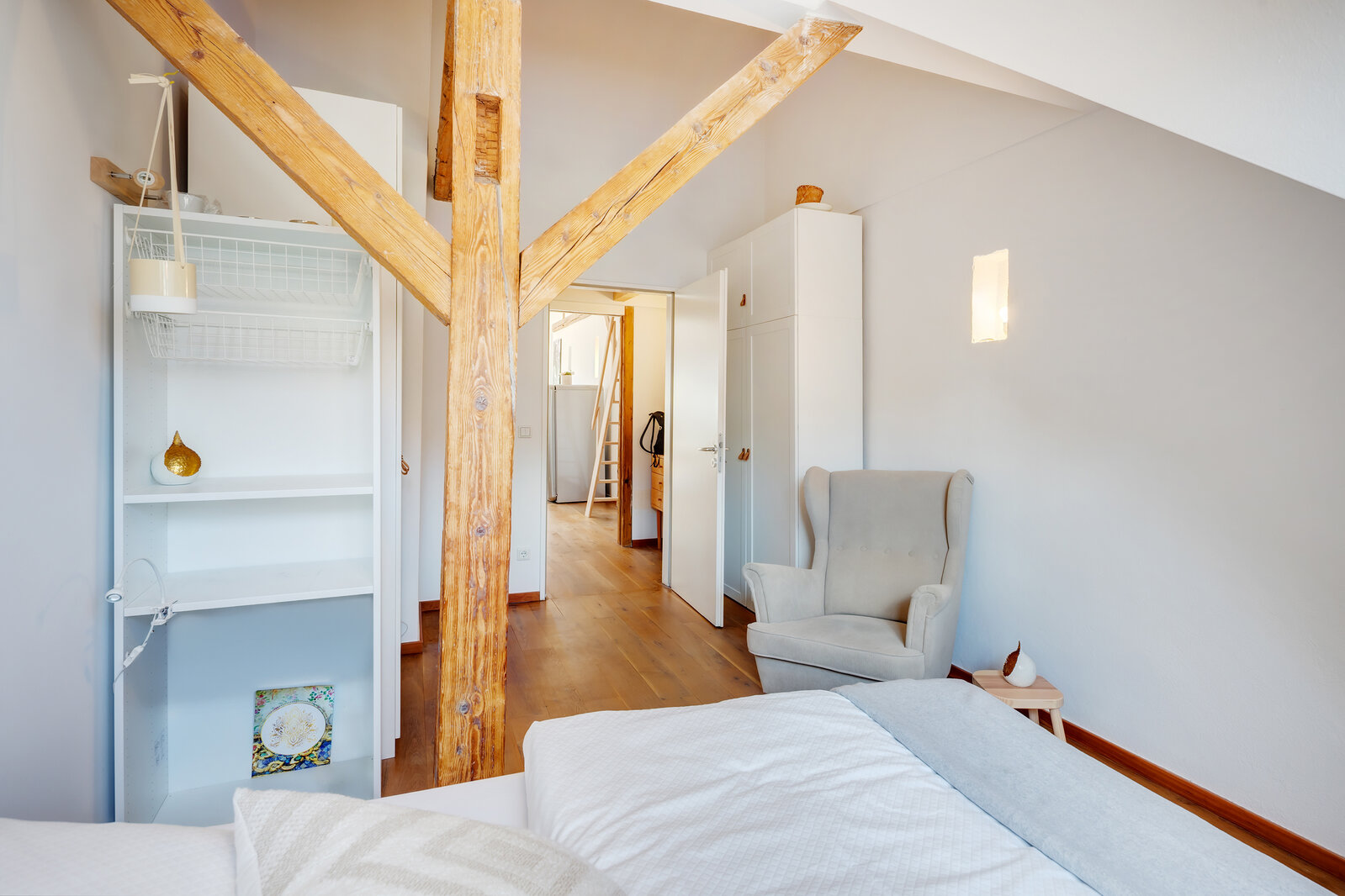 Stunning attic apartment in prime location - Photo 5