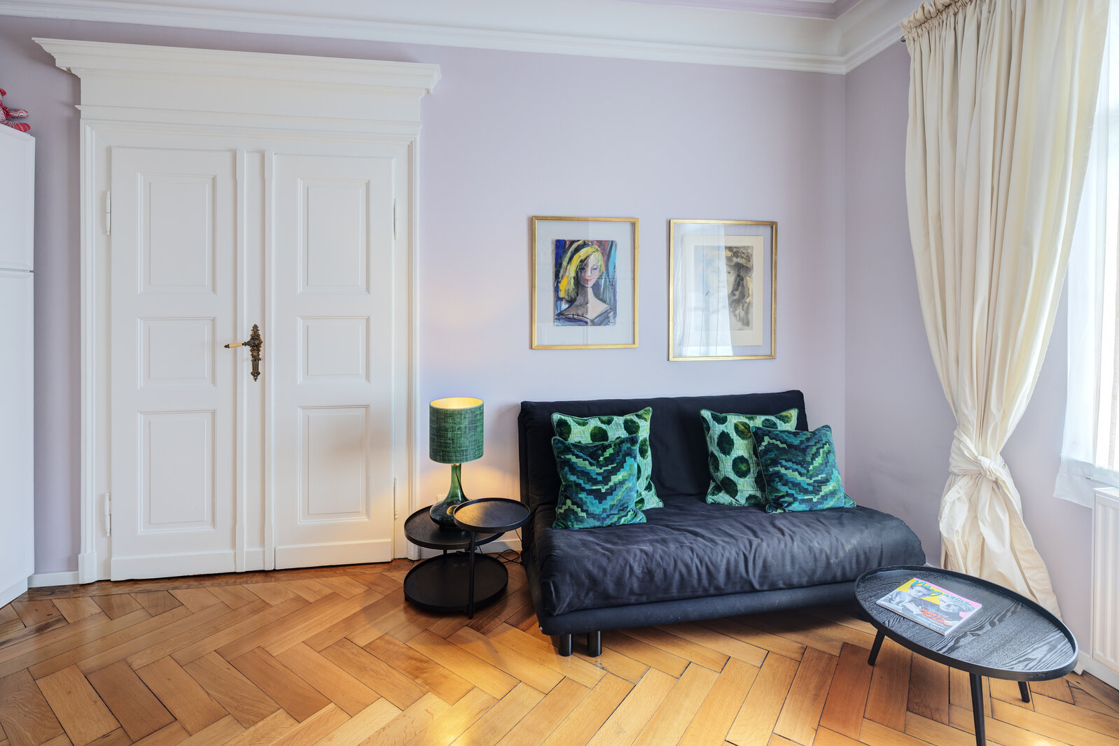 Historic apartment with unique charm - Photo 3