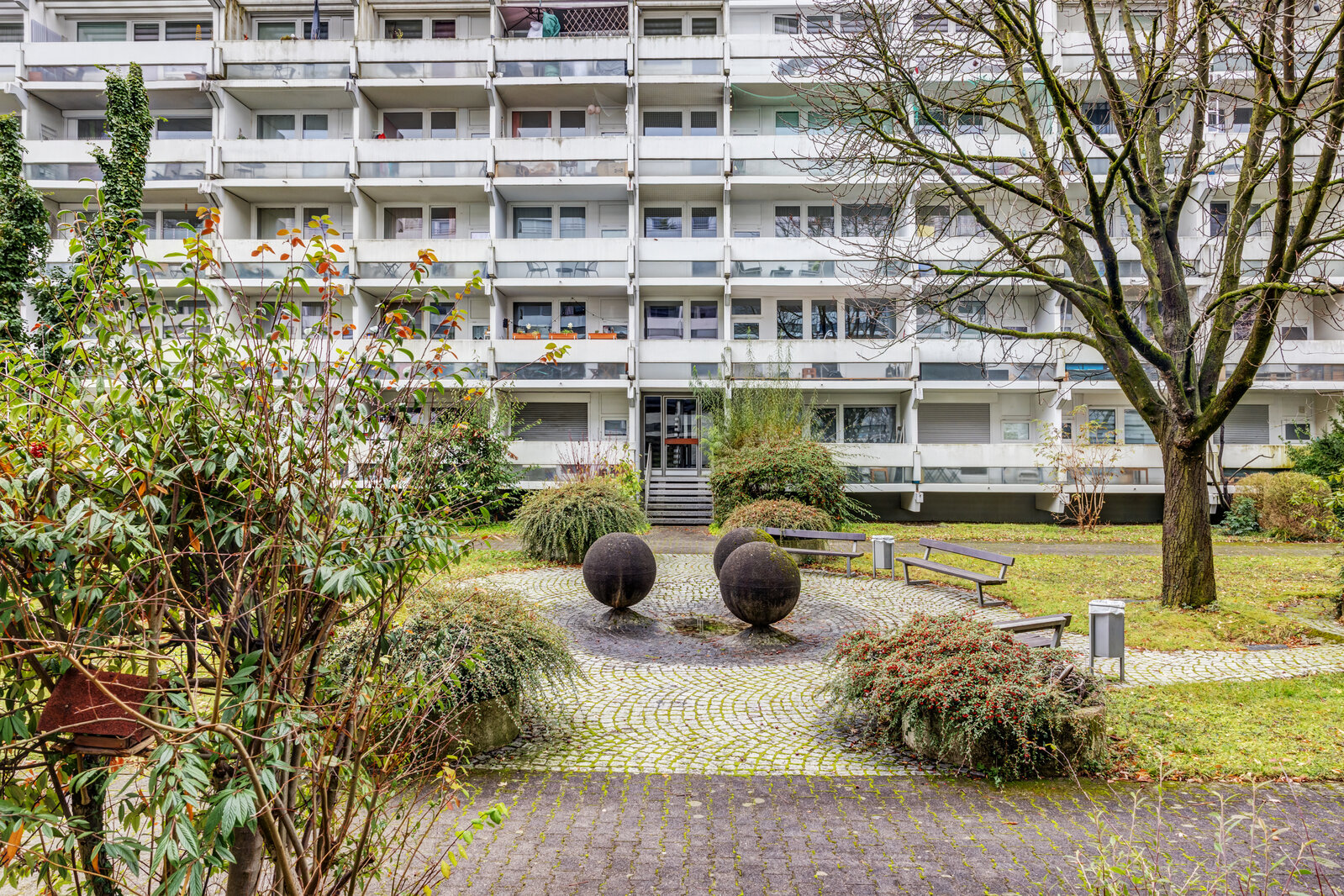 For rent: newly furnished apartment near Rotkreuzplatz - Photo 2