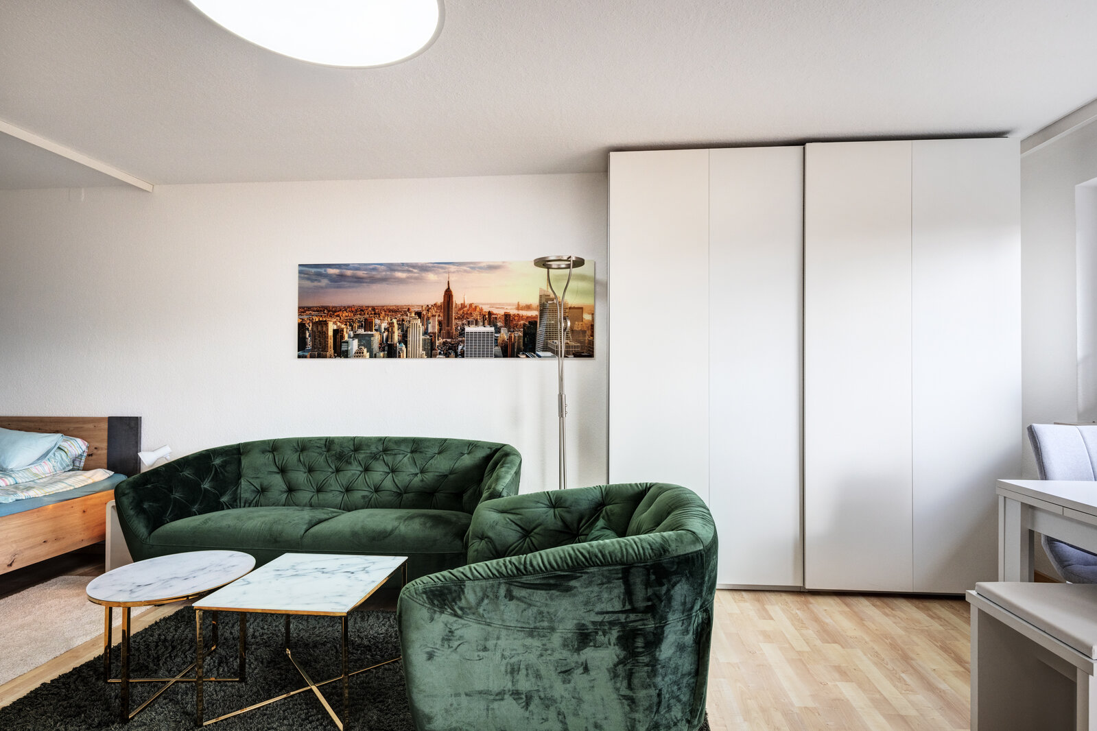 Beautiful 1-room apartment with separate kitchen - Photo 3