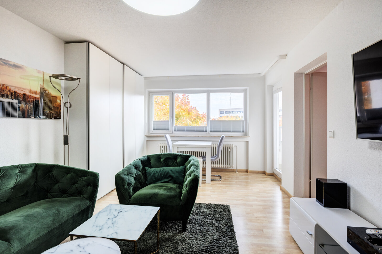 Beautiful 1-room apartment with separate kitchen - Photo 4