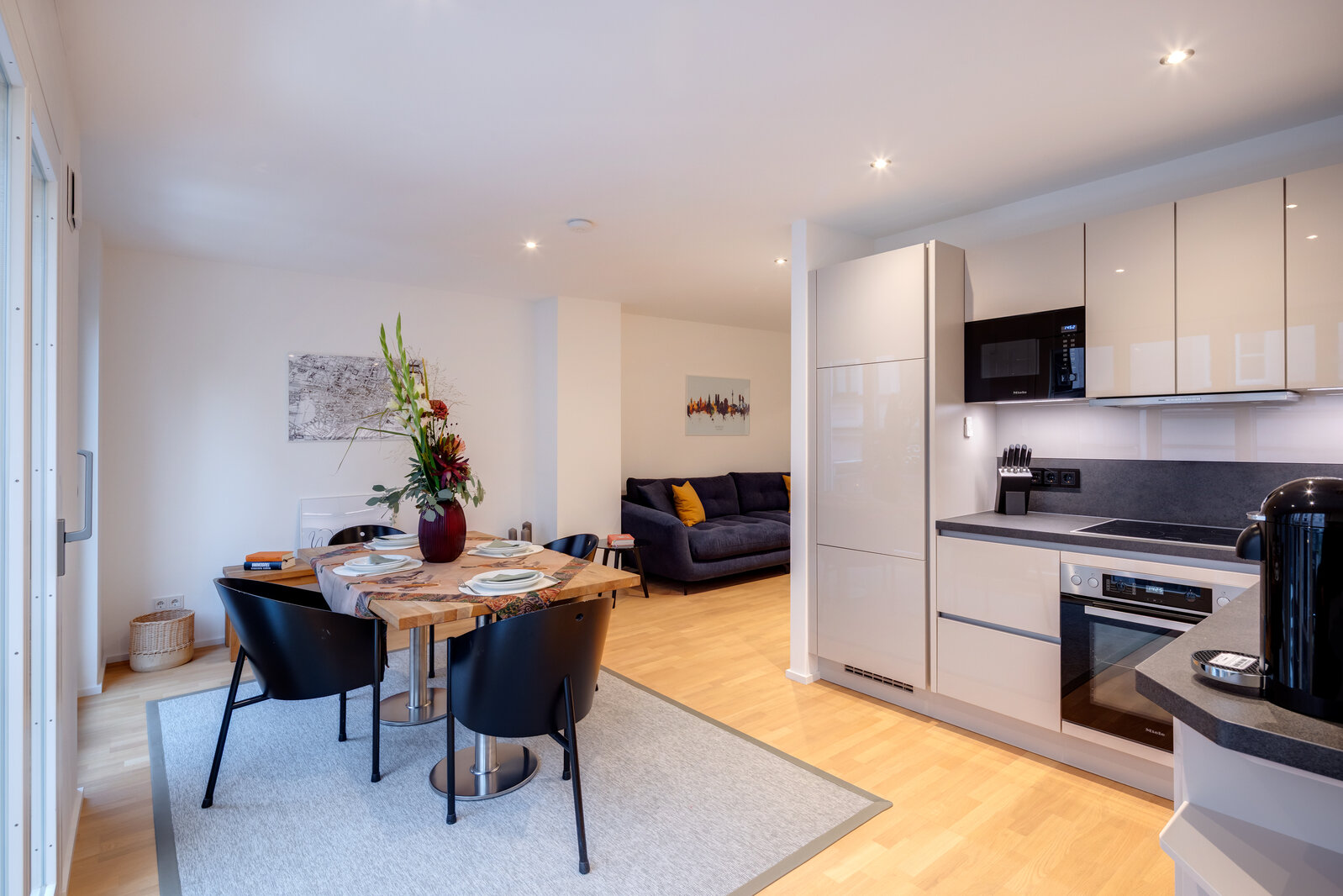Furnished apartment in new building in Maxvorstadt - Photo 2