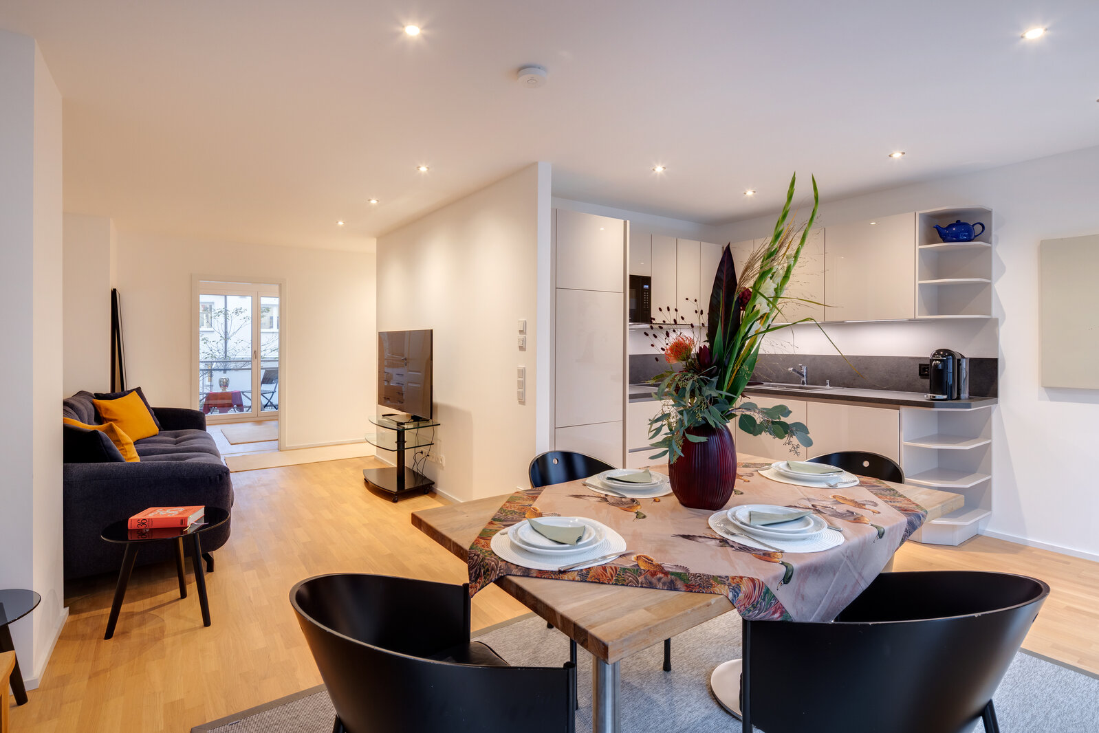 Furnished apartment in new building in Maxvorstadt - Photo 5