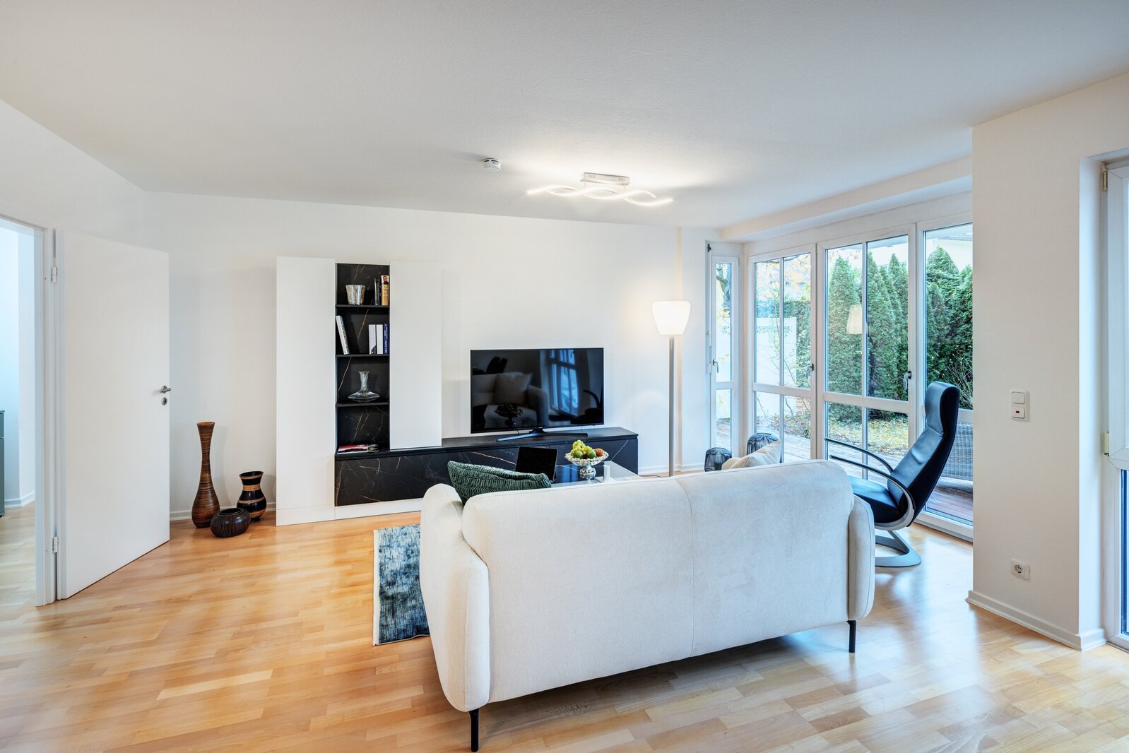 Stylish garden apartment in Bogenhausen for rent - Foto 2