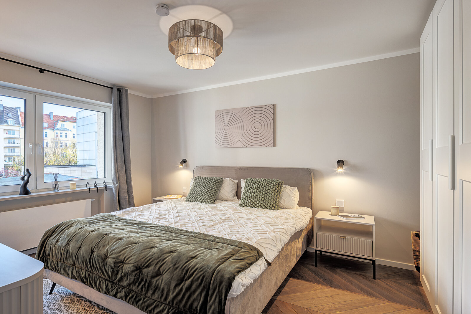 Urban living - cozy apartment for rent in upscale neighborhood - Photo 5