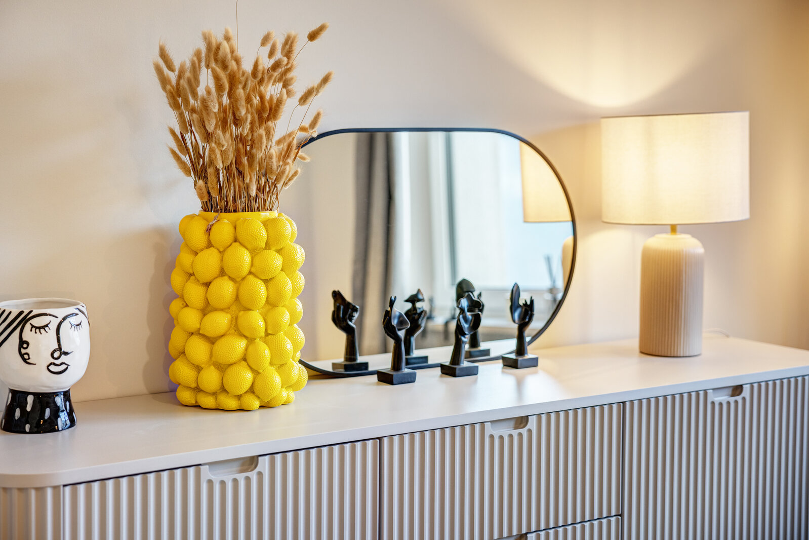Urban living - cozy apartment for rent in upscale neighborhood - Photo 1