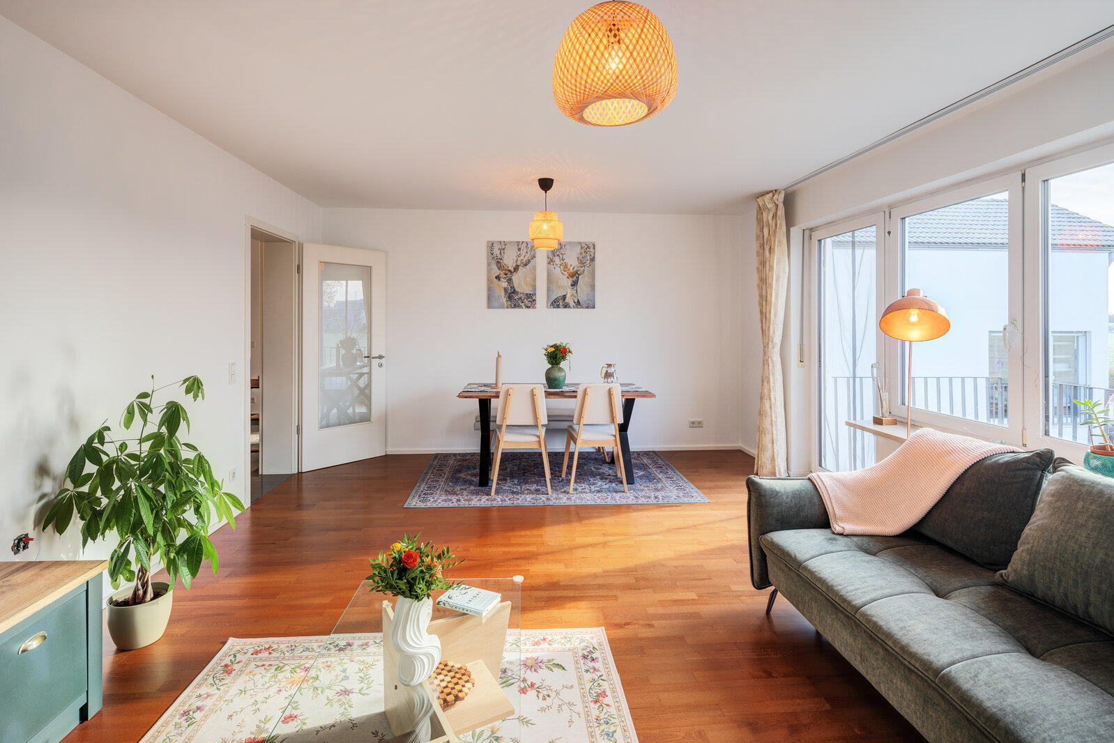Generous apartment in quiet area - two balconies - Foto 2