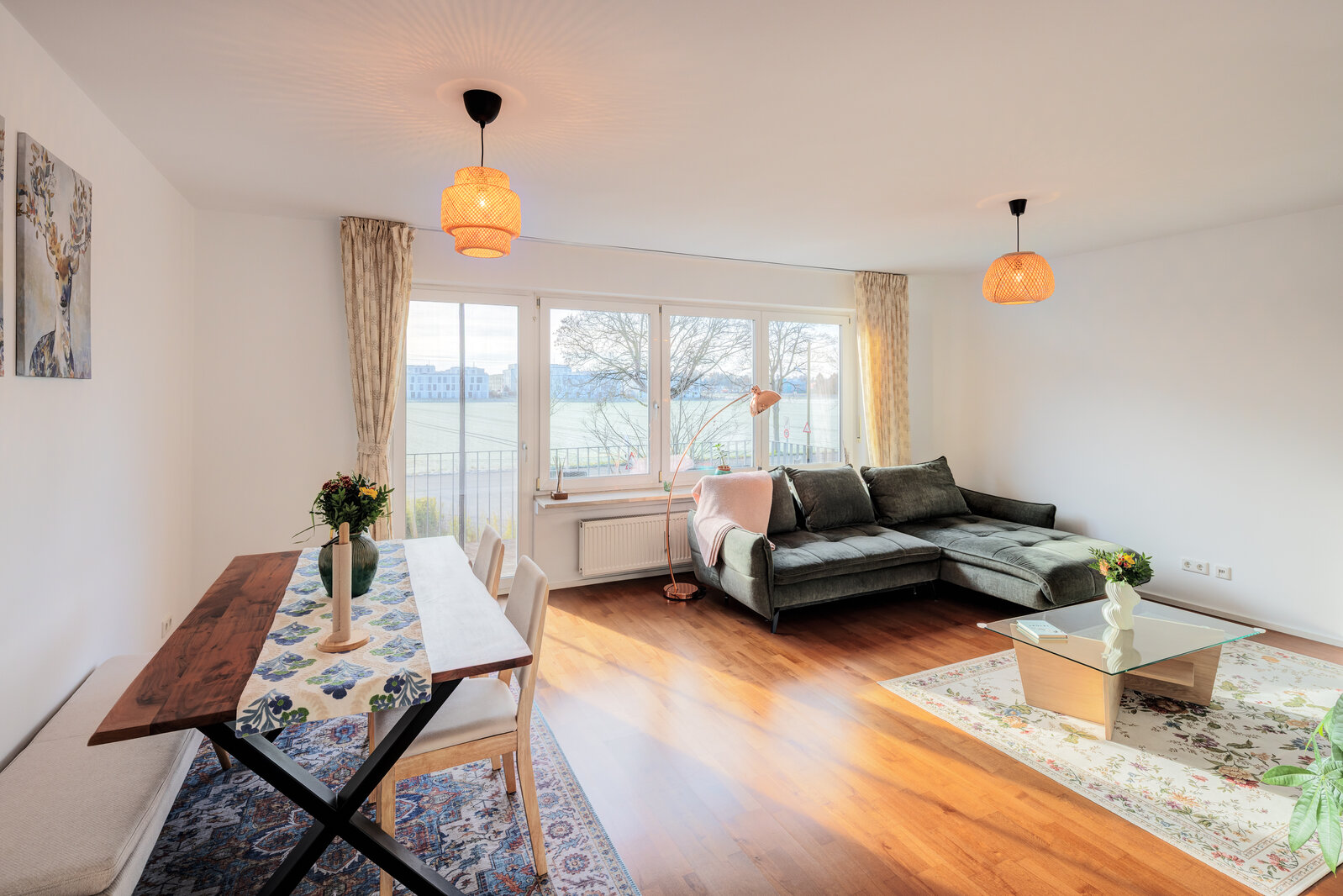 Generous apartment in quiet area - two balconies - Foto 1