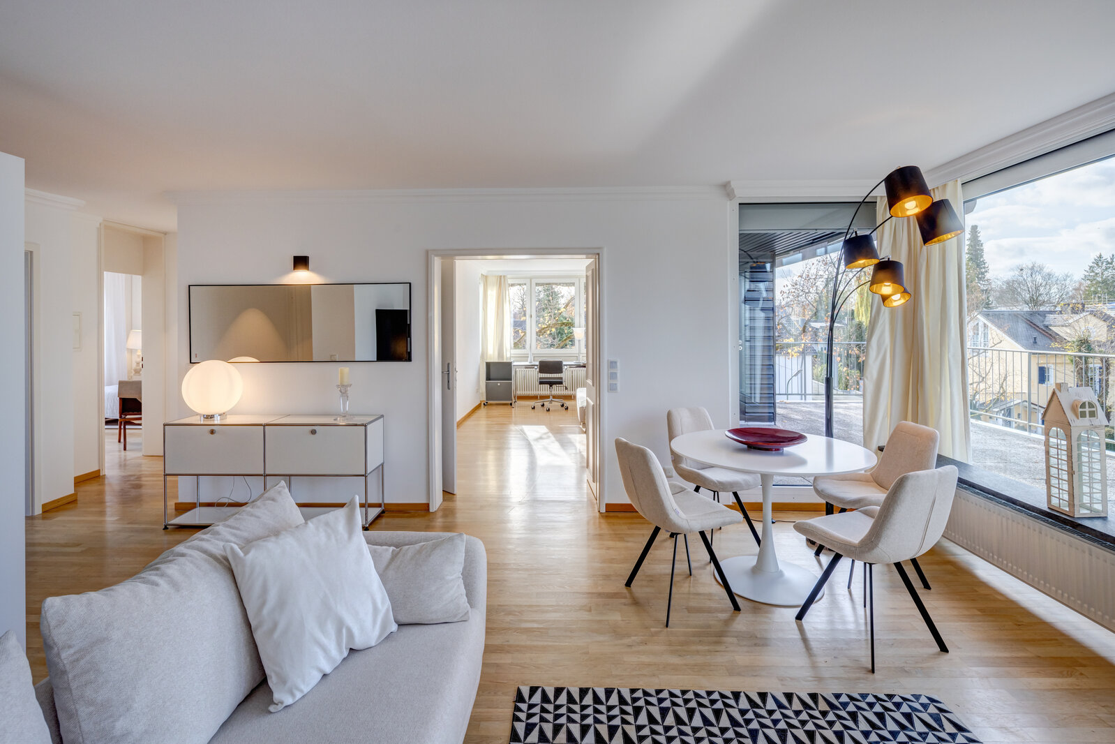 High-quality apartment in the covented Herzogpark area - Photo 5