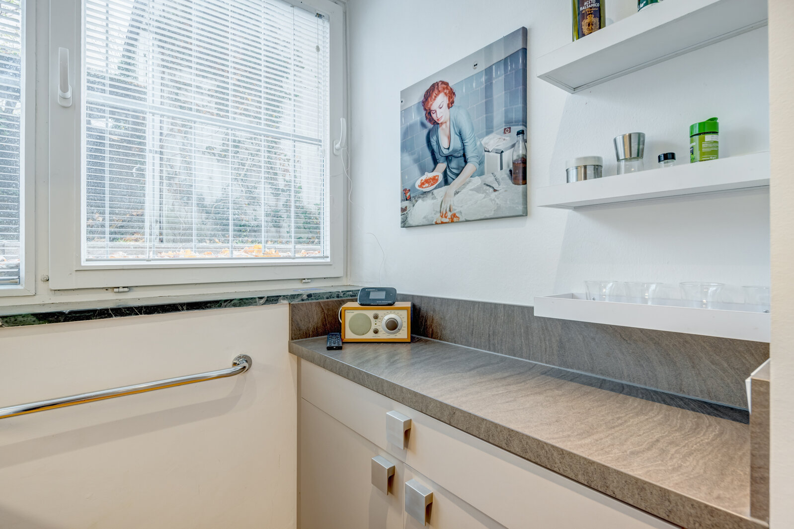 High-quality apartment in the covented Herzogpark area - Photo 4
