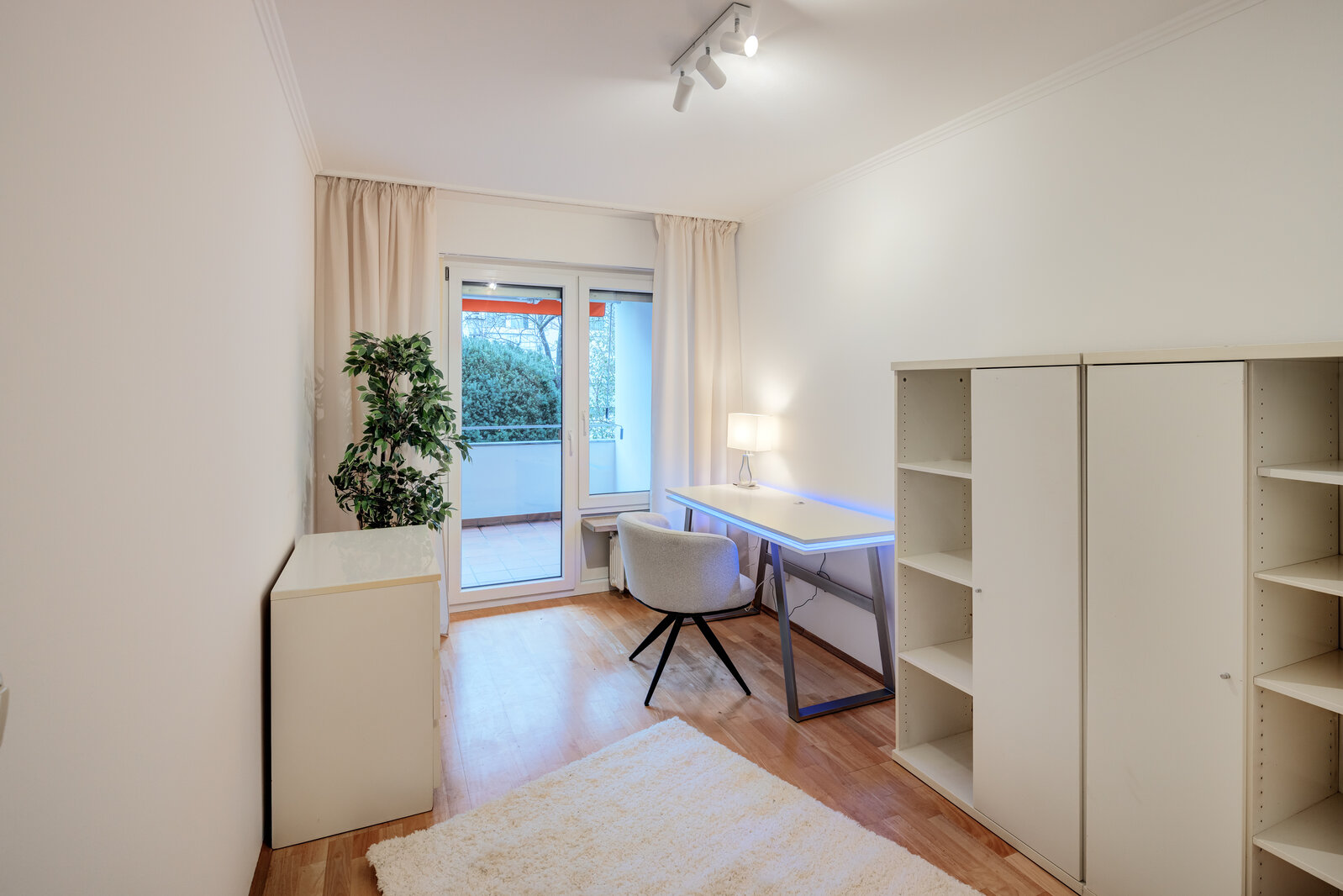 Spacious apartment in upscale residential area Altsolln - Photo 5