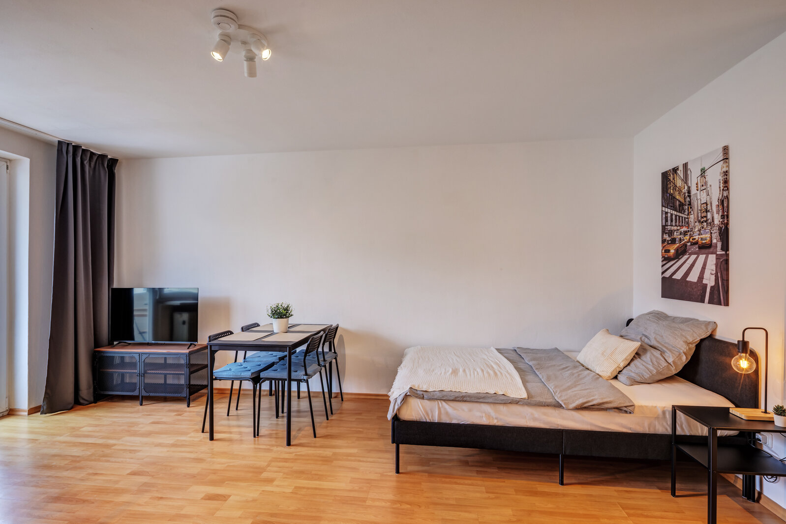 Furnished city apartment near Josephsplatz - Photo 4