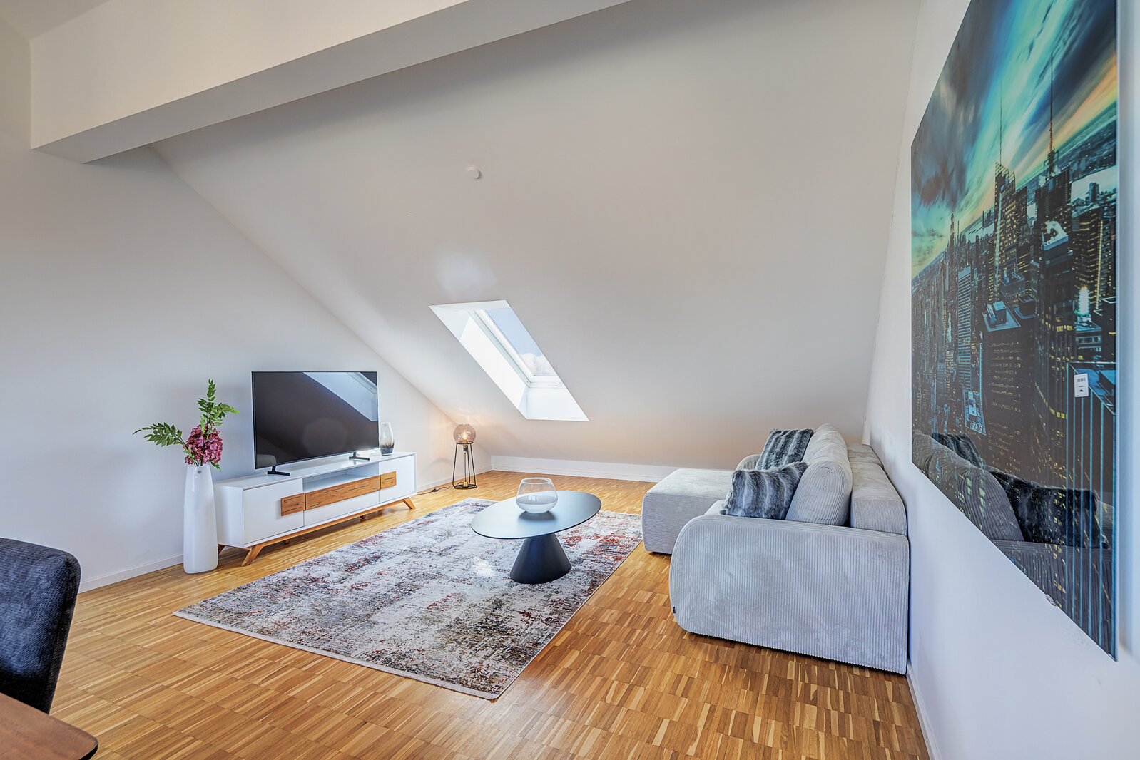 Moderne Dachgeschosswohnung in Aschheim - Foto 1