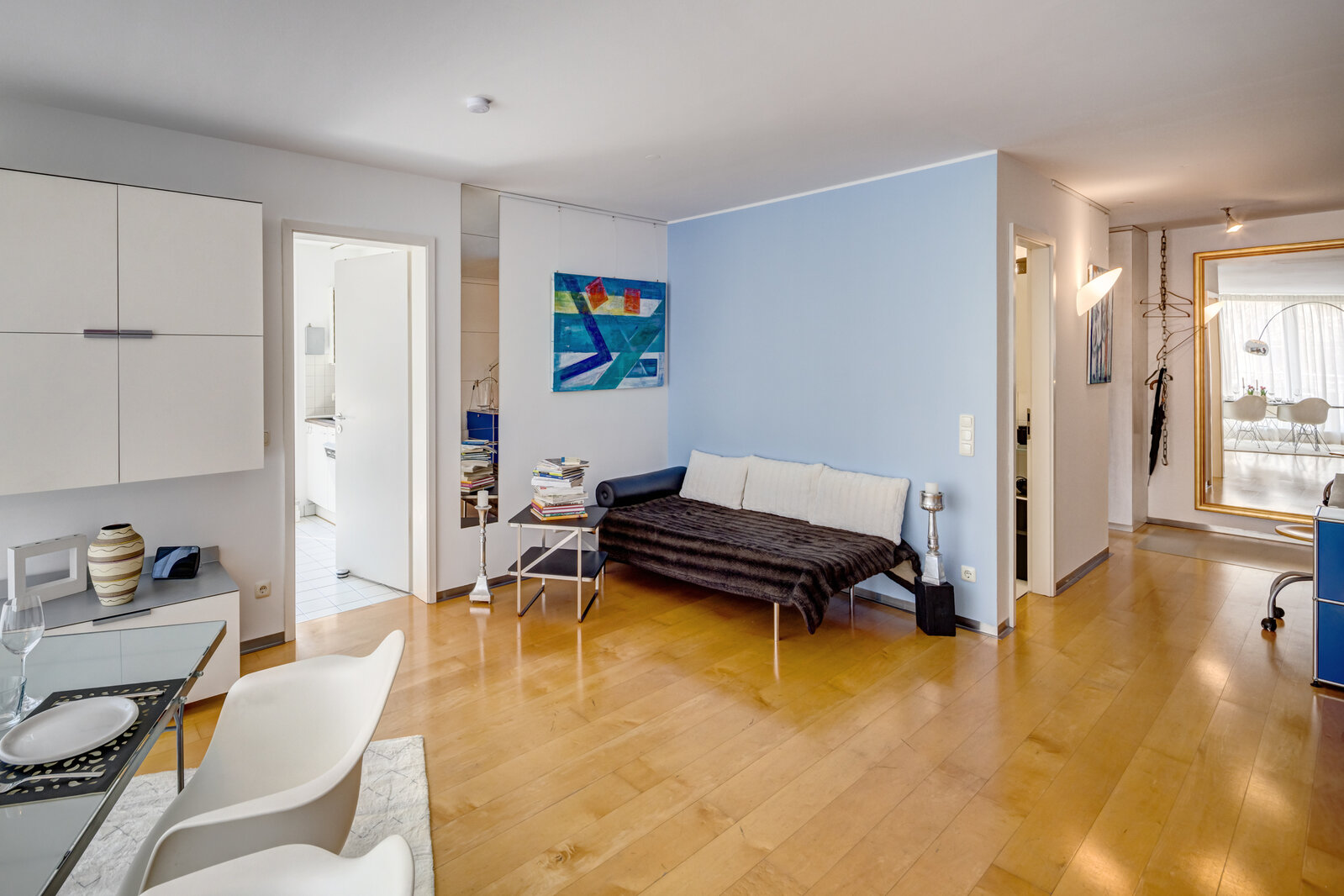 Bright Apartment with Large Balcony Facing a Quiet Courtyard - Foto 2