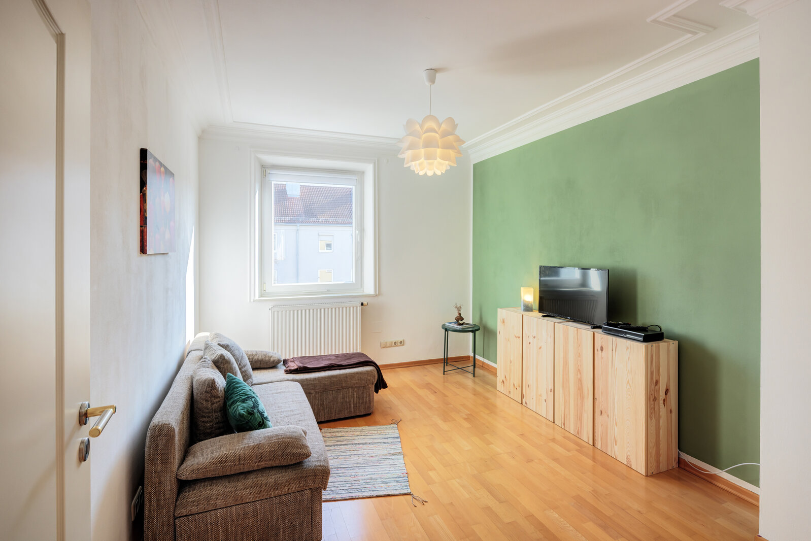 Gut geschnittene 2‑Zimmer Wohnung nahe BMW FIZ - Foto 1