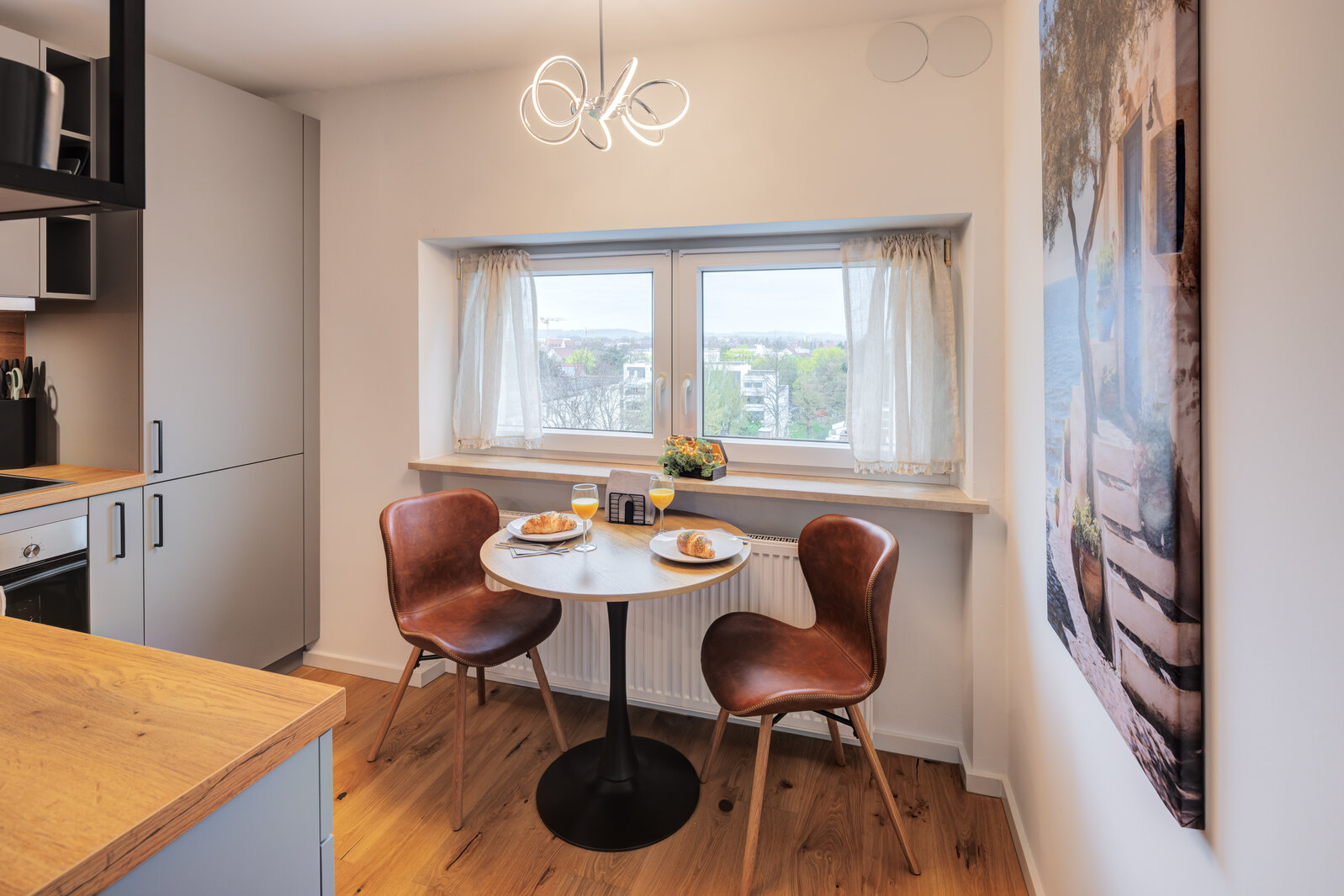 First occupancy: 6th floor with panoramic view & balcony - Photo 5