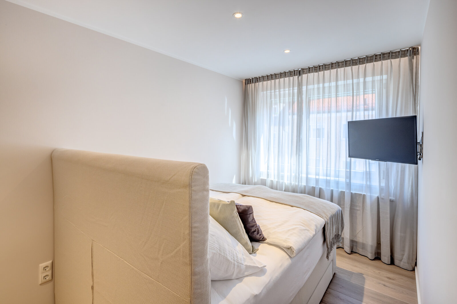 Erstbezug nach Sanierung in begehrter Lage am Baldeplatz - Photo 5