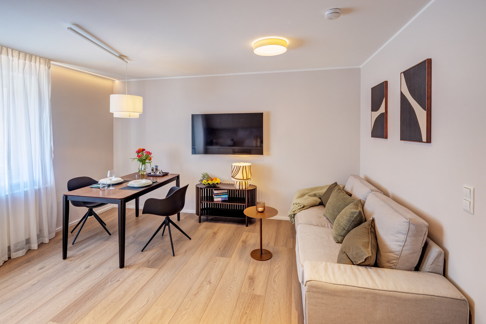 Erstbezug nach Sanierung in begehrter Lage am Baldeplatz - Photo 1