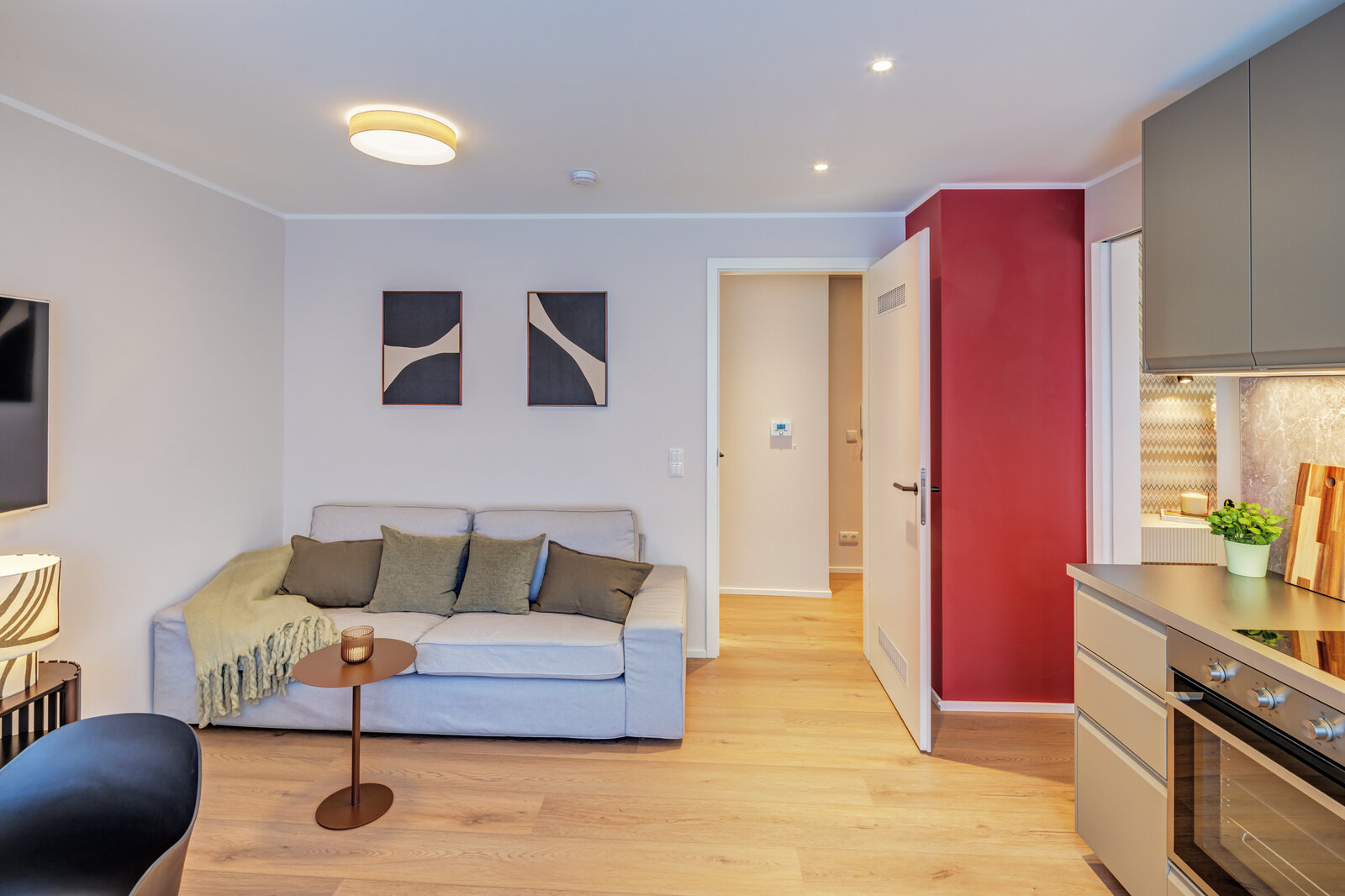 Erstbezug nach Sanierung in begehrter Lage am Baldeplatz - Photo 3