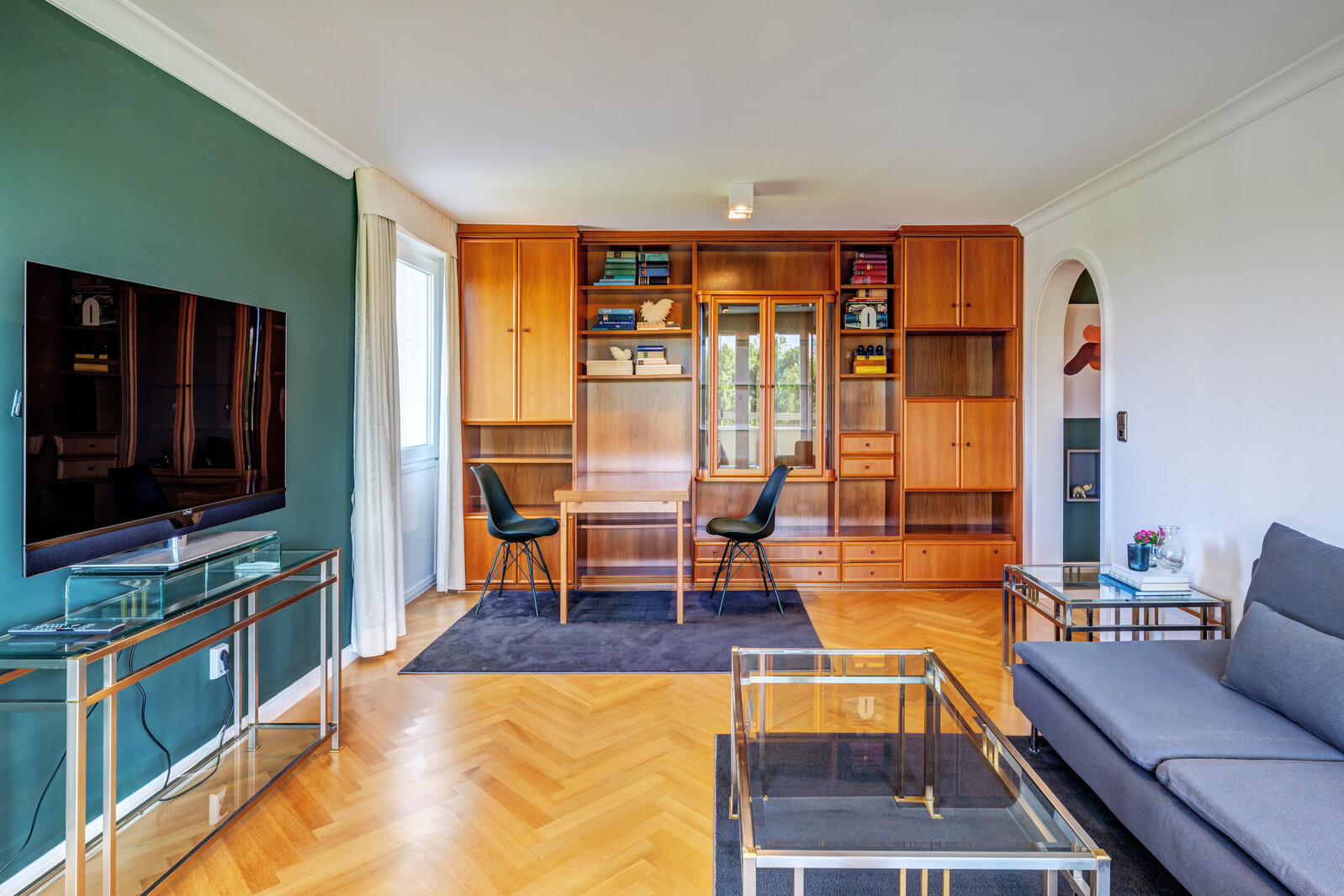 Geräumige 2-Zimmer Wohnung im 6. OG mit Blick ins Grüne - Foto 2