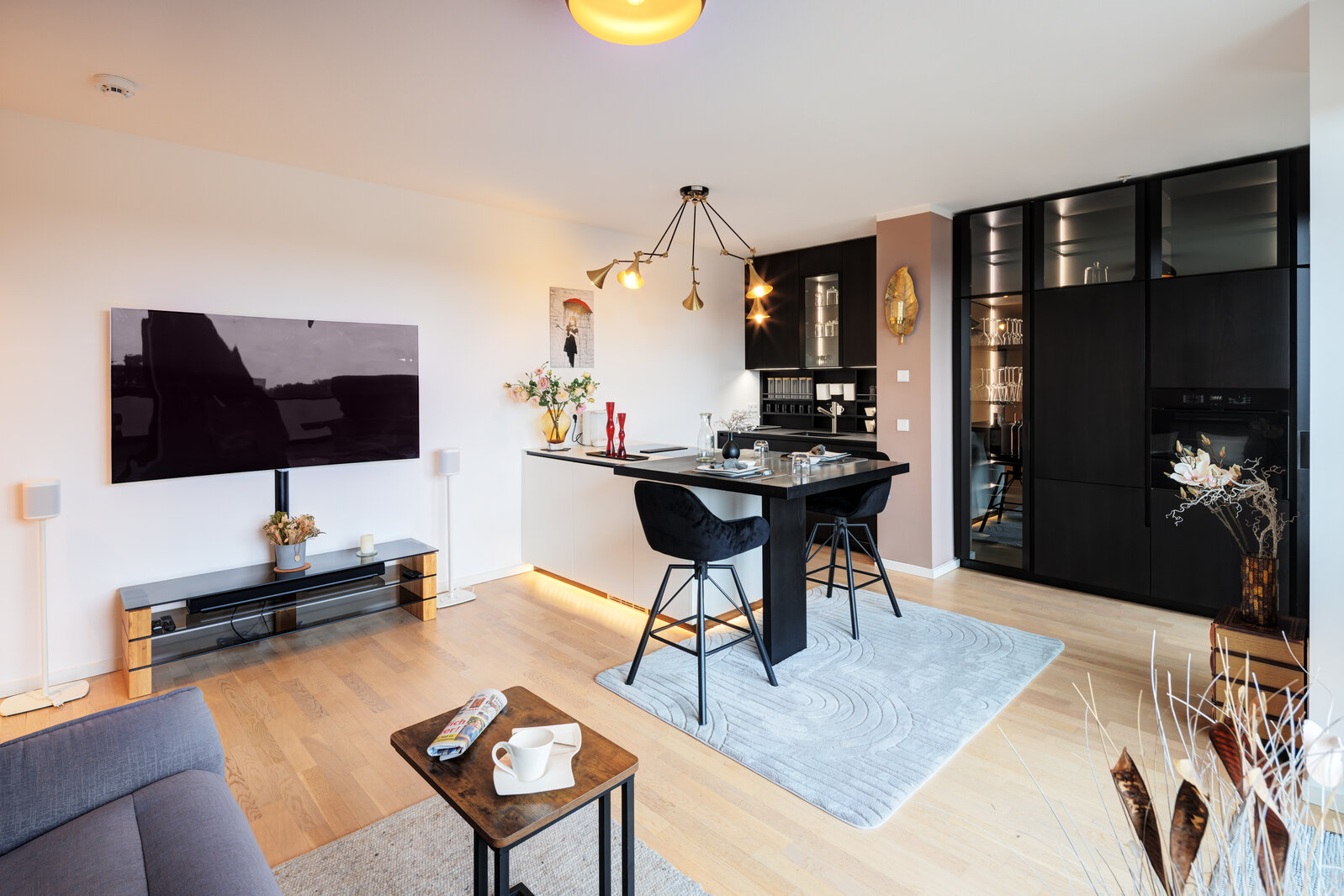 Lichtdurchflutete 2-Zimmer Wohnung mit großer Dachterrasse - Foto 3