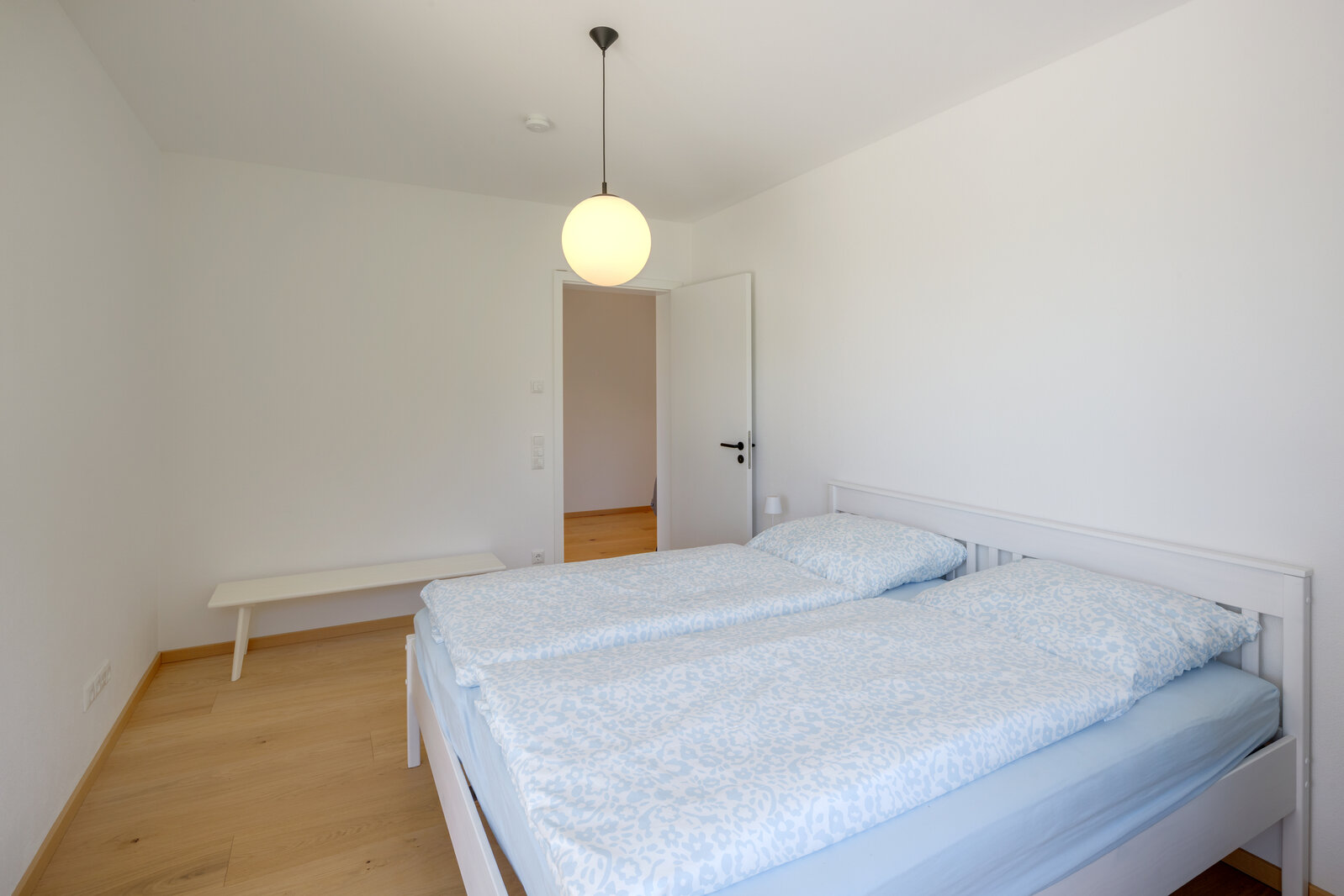Executive Lake Residence - Photo 5