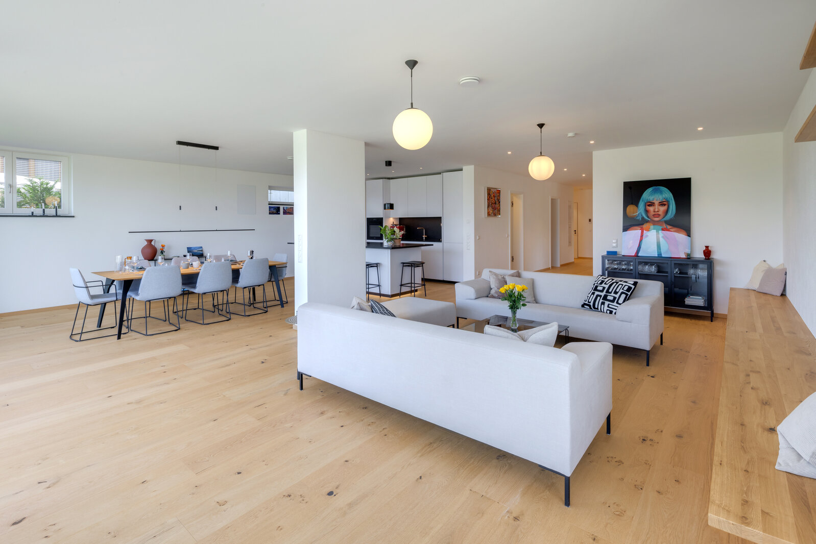 Executive Lake Residence - Photo 3