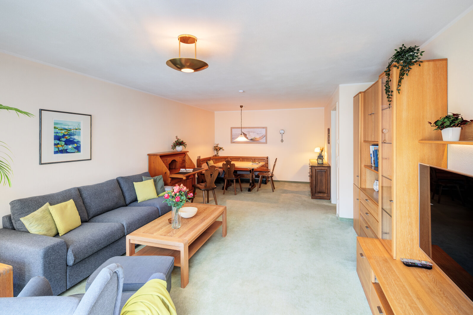 Stimmige 2-Zimmer Wohnung mit Balkon und Bad en Suite - Foto 1